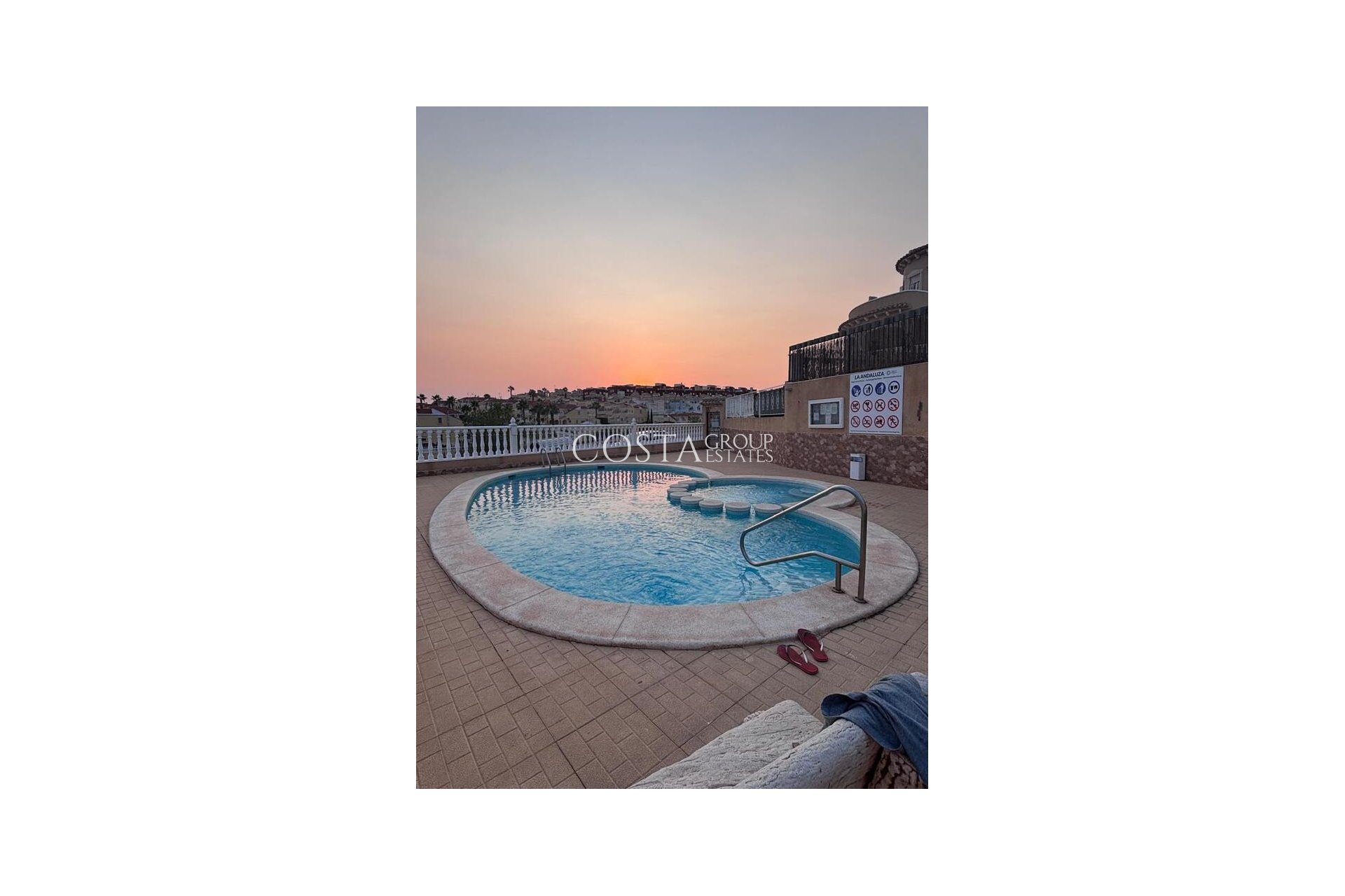 Wiederverkauf - House -
Orihuela Costa