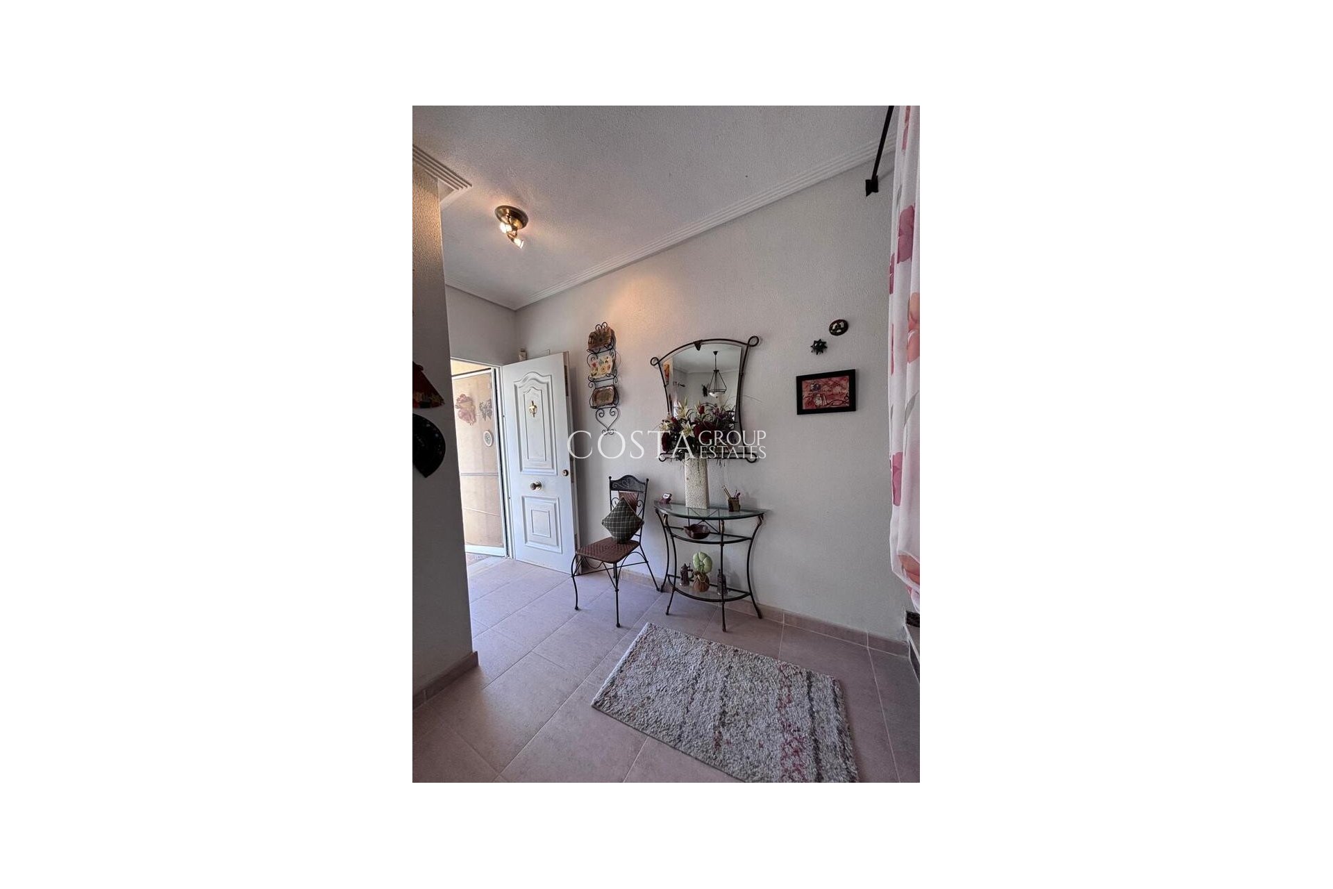 Wiederverkauf - House -
Orihuela Costa