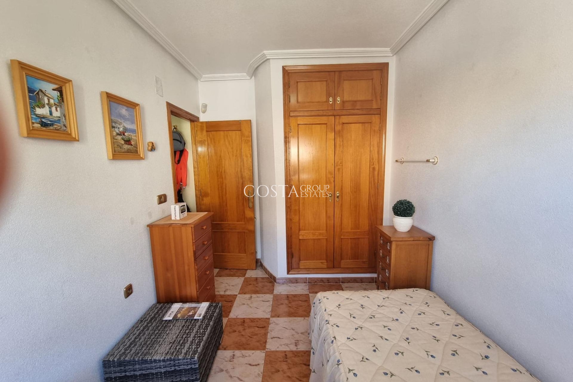 Wiederverkauf - House -
Orihuela - Orihuela Costa