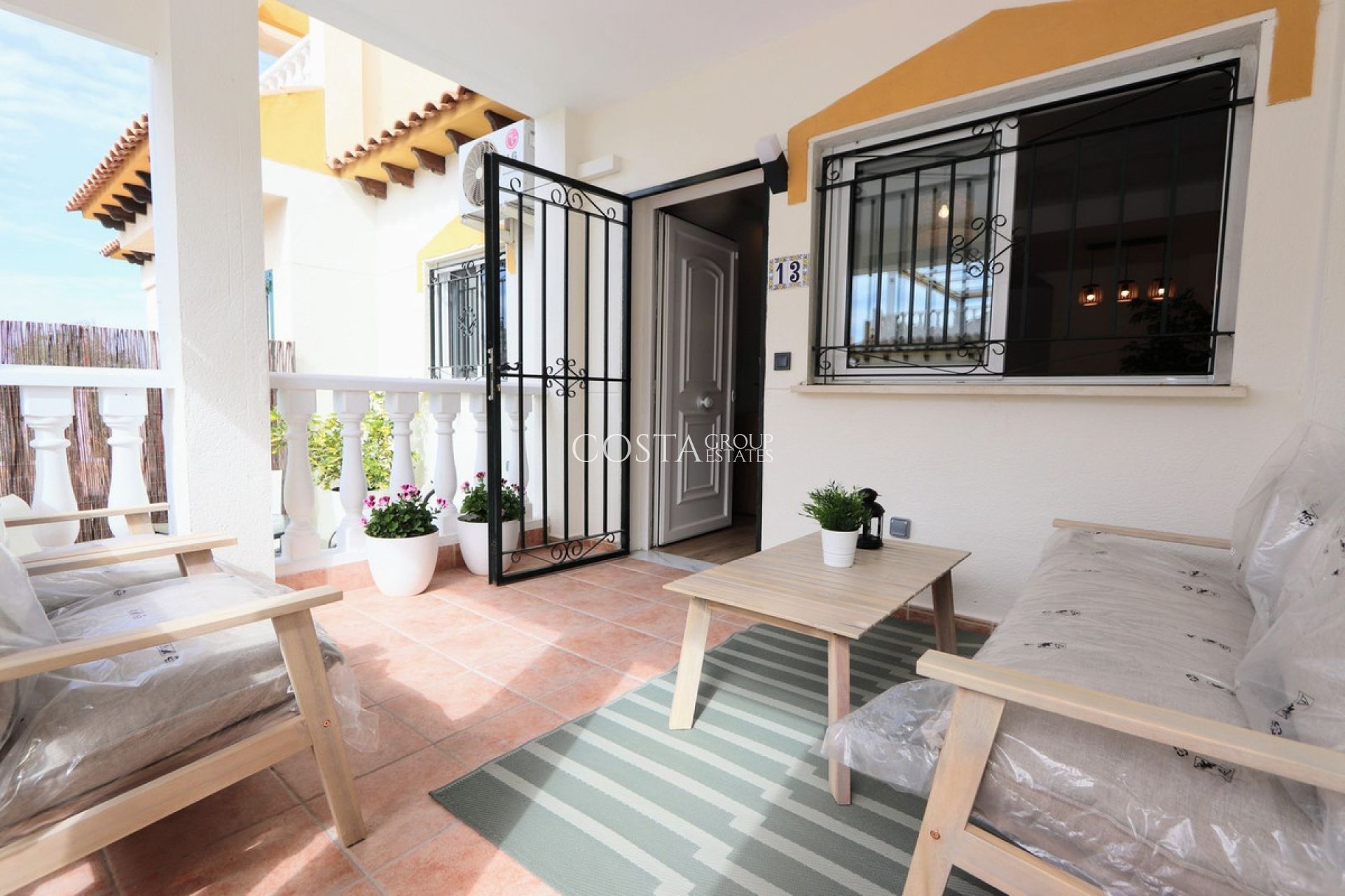 Wiederverkauf - House -
Orihuela - Punta Prima