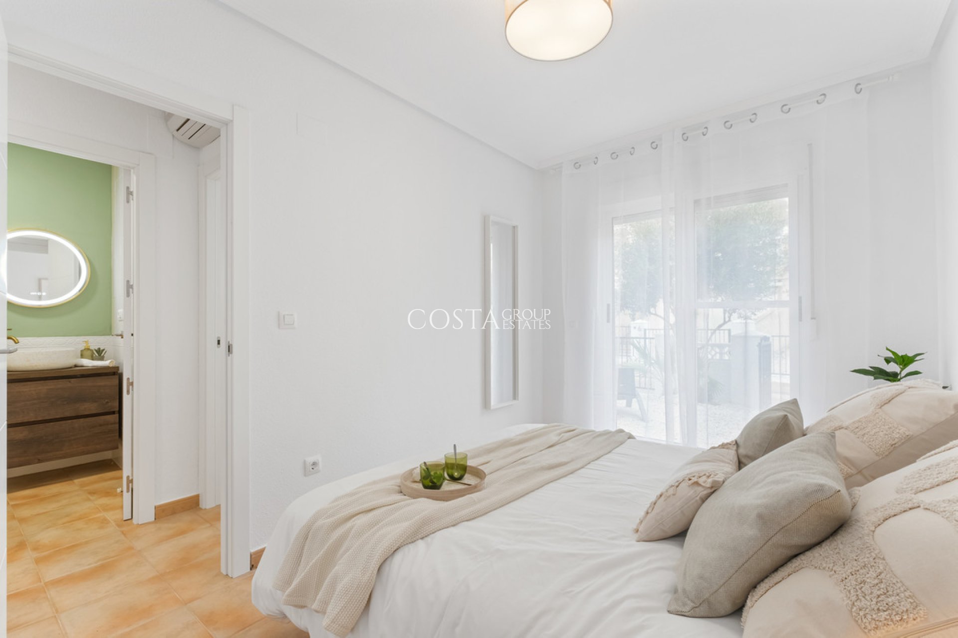 Wiederverkauf - House -
Orihuela - Villamartin