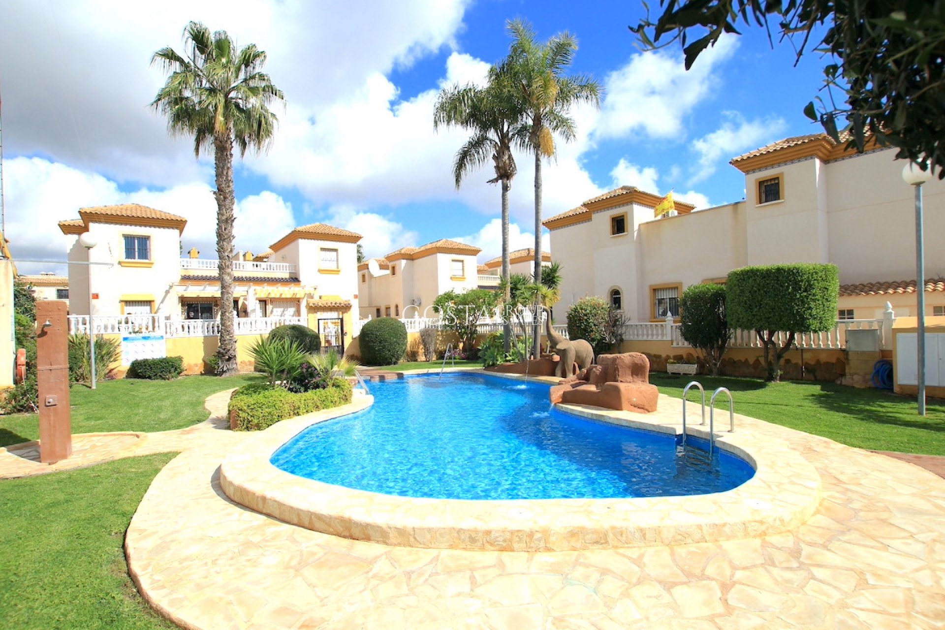 Wiederverkauf - House -
Orihuela - Villamartin