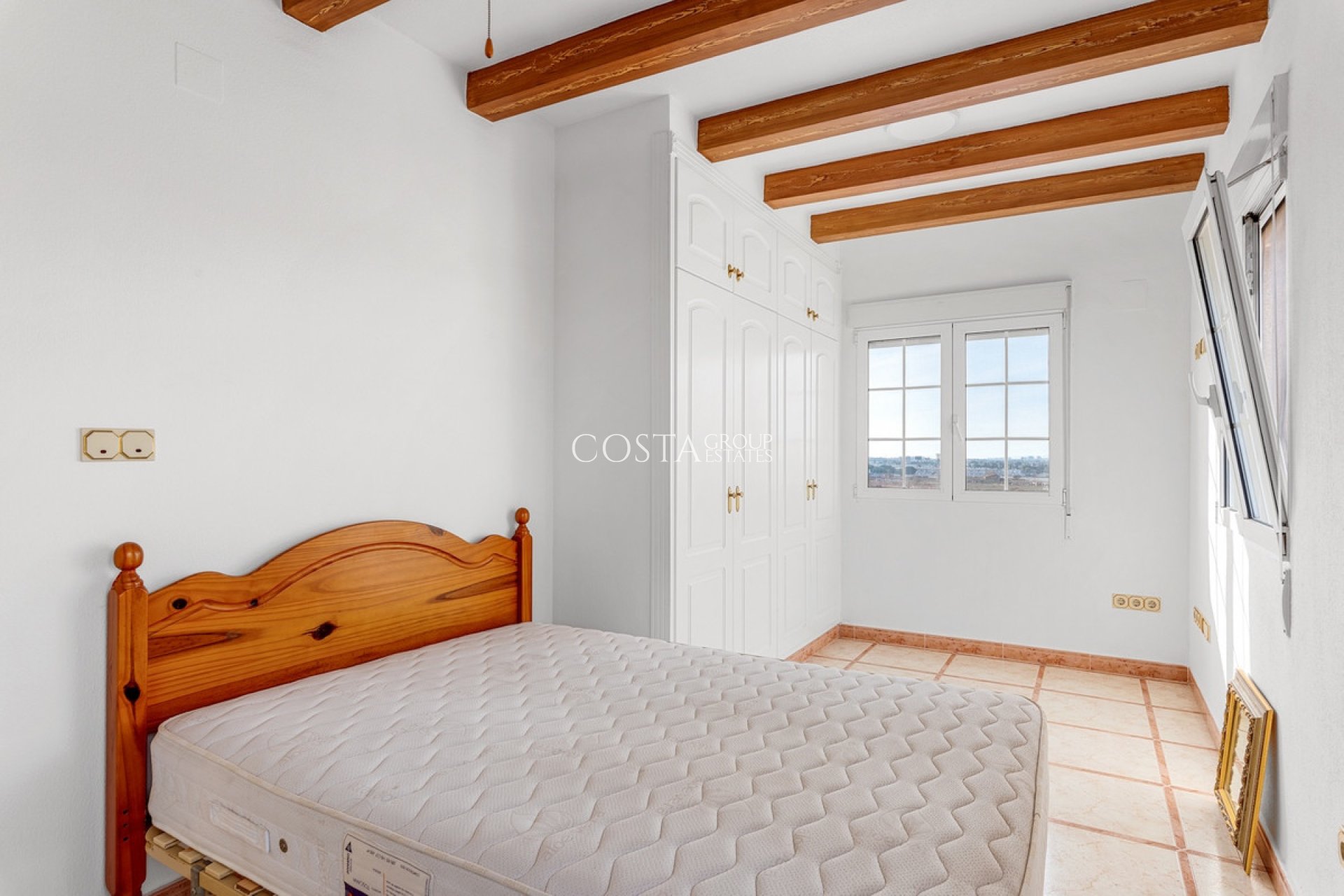 Wiederverkauf - House -
Torrevieja - Torrevieja Centro