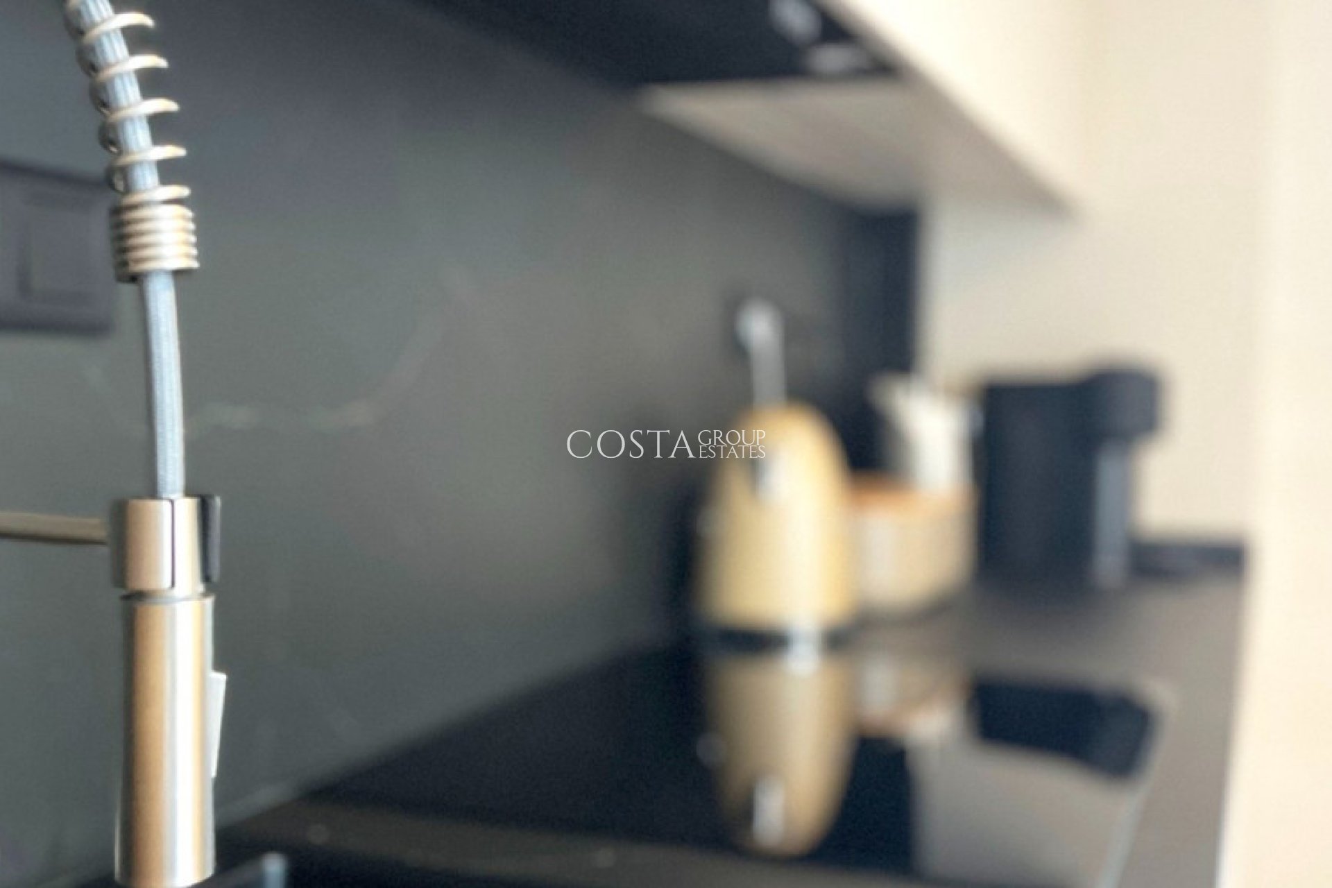 Wiederverkauf - House -
Torrevieja - Torrevieja Centro