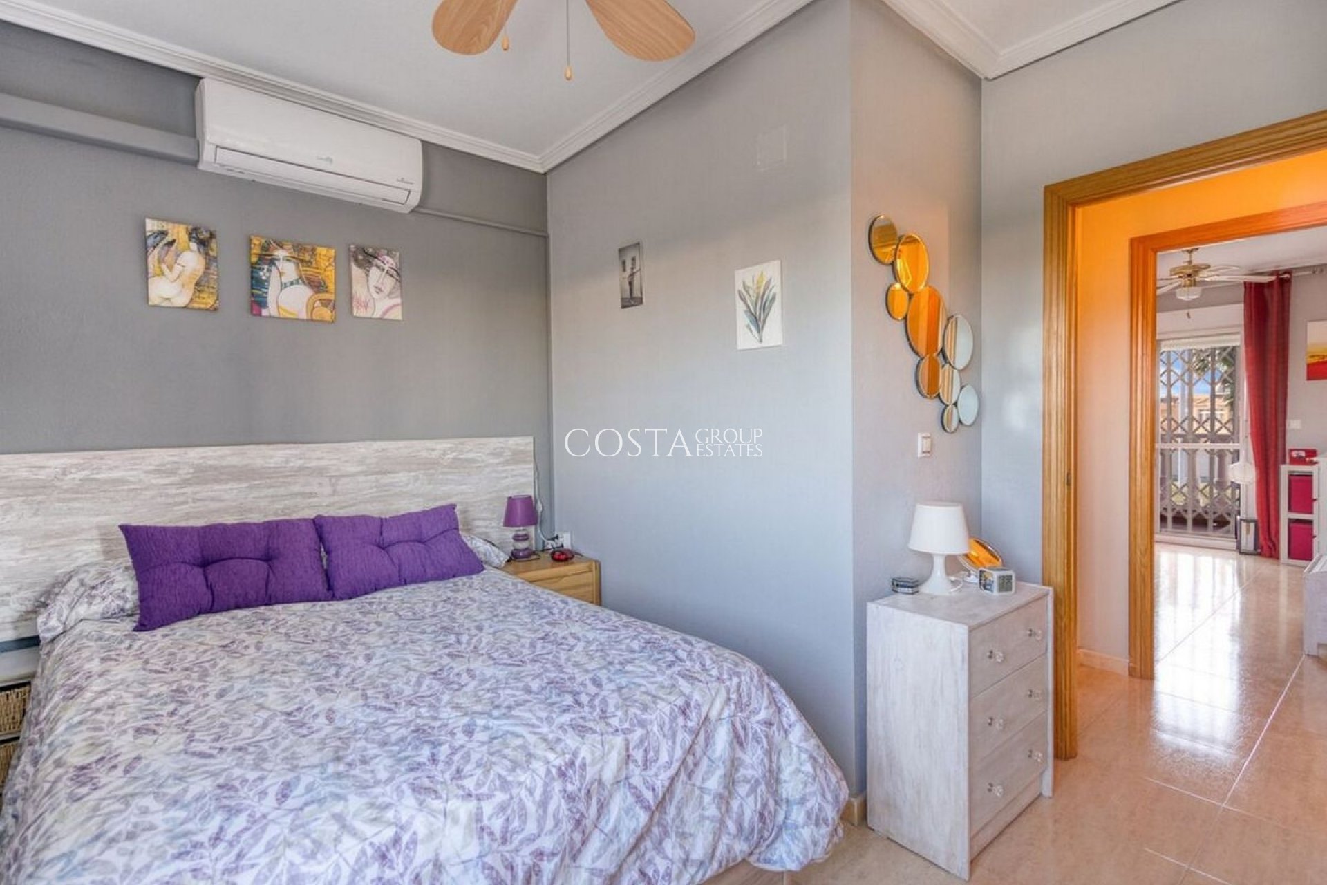 Wiederverkauf - House -
Torrevieja - Torrevieja Centro