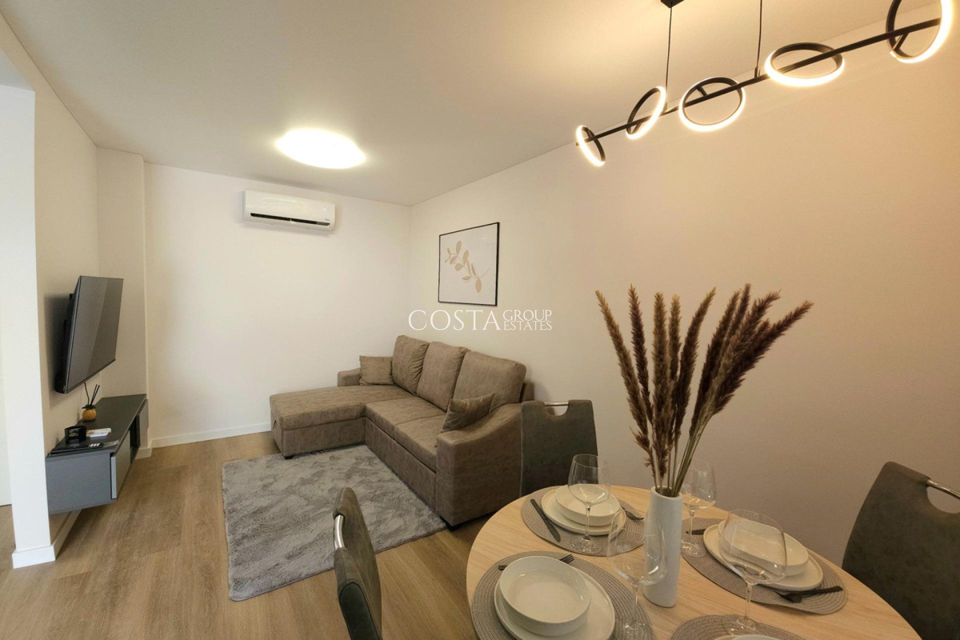 Wiederverkauf - House -
Torrevieja - Torrevieja Centro