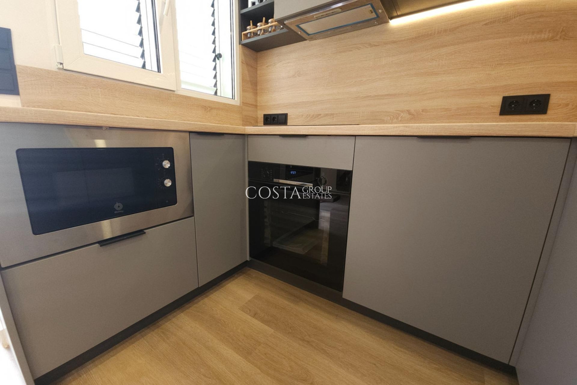 Wiederverkauf - House -
Torrevieja - Torrevieja Centro