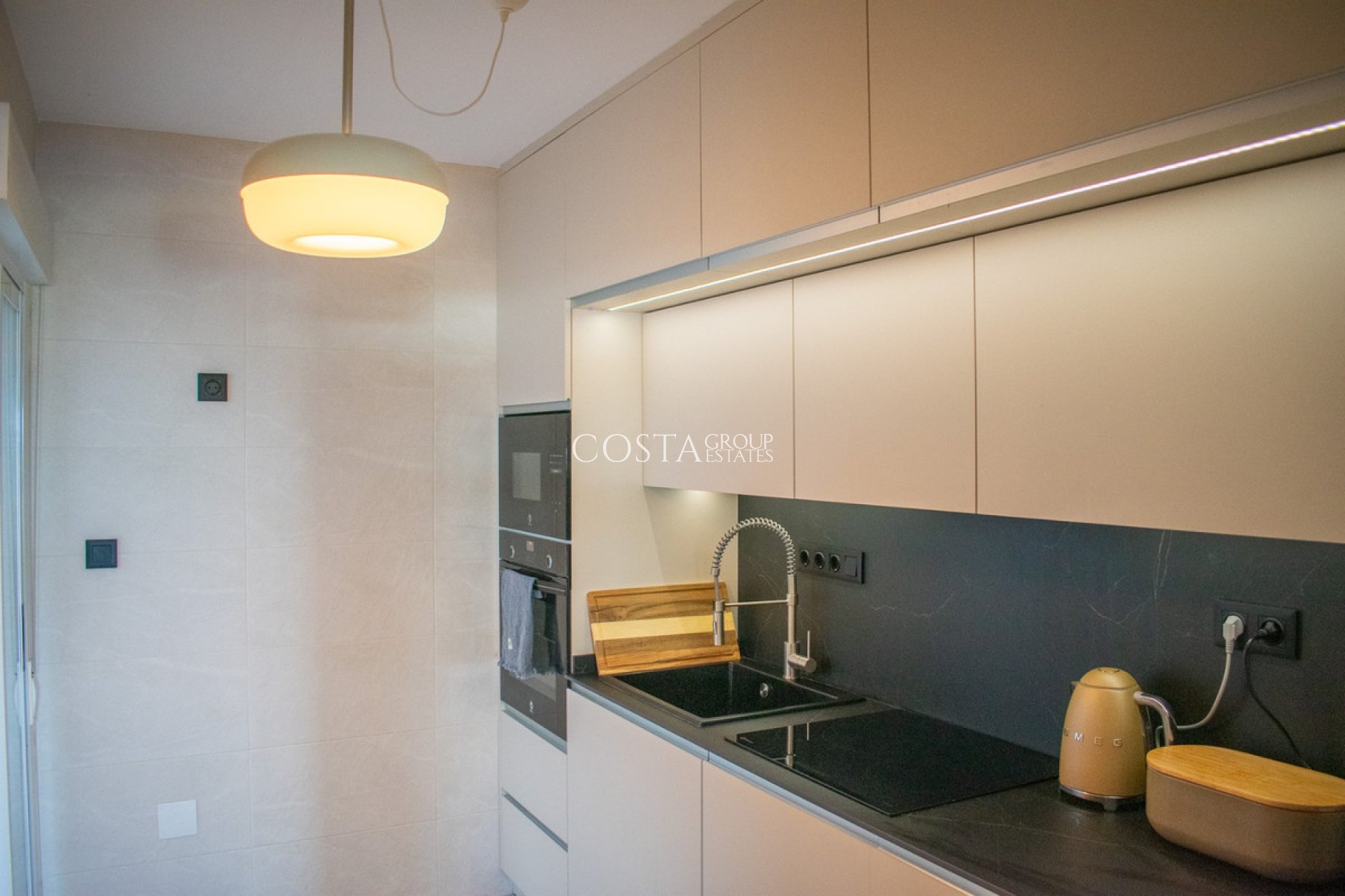 Wiederverkauf - House -
Torrevieja - Torrevieja Centro