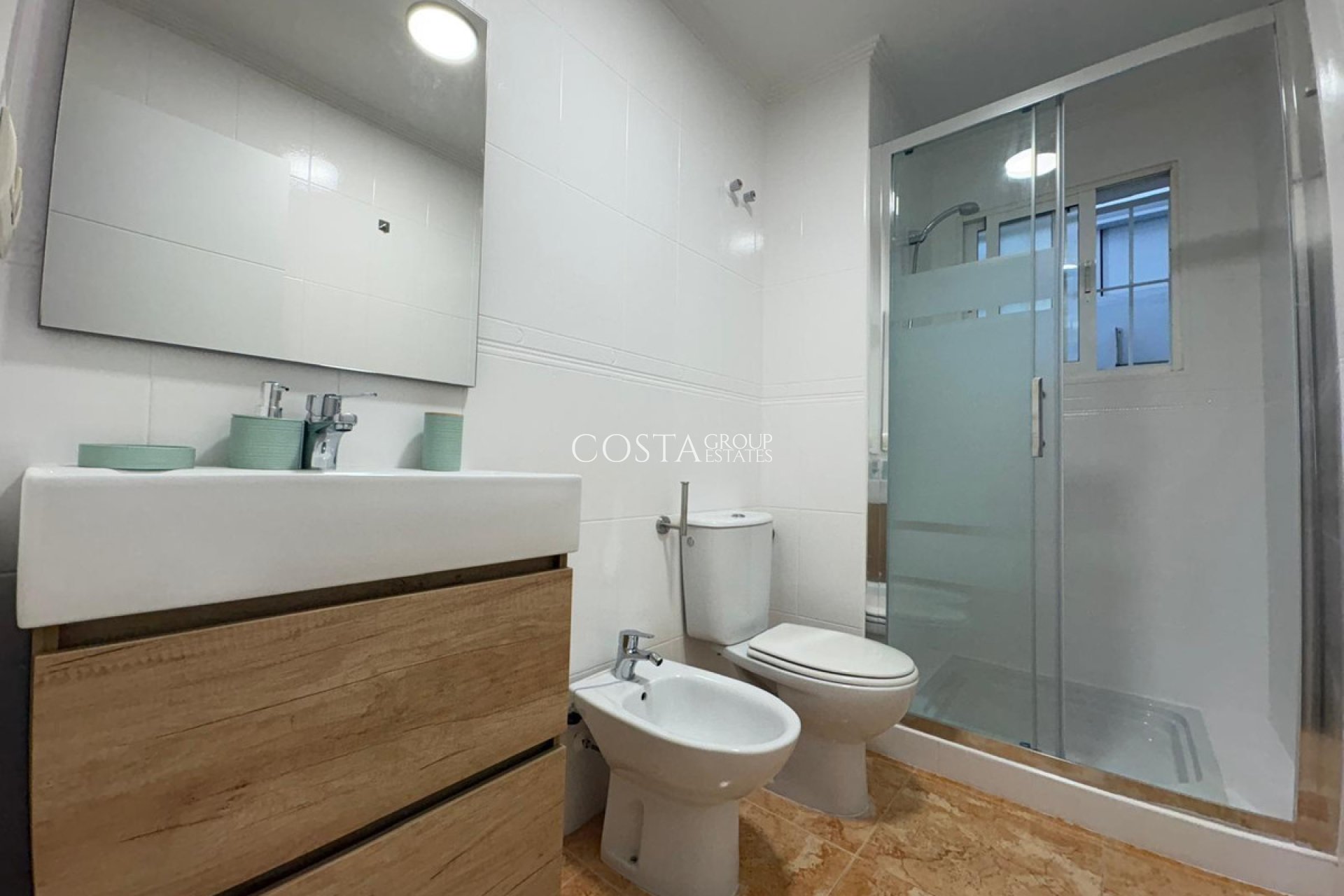 Wiederverkauf - House -
Torrevieja - Torrevieja Centro