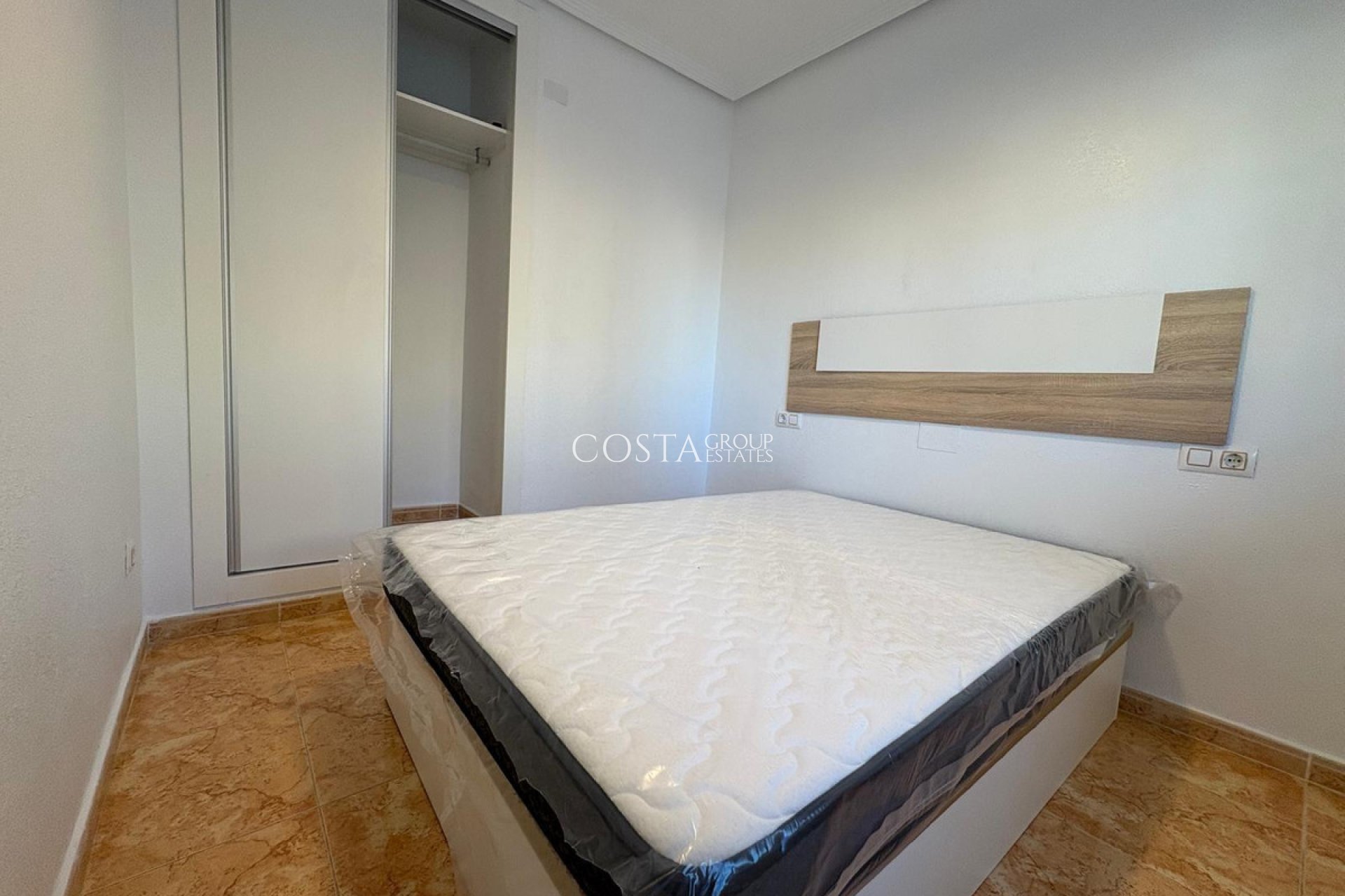 Wiederverkauf - House -
Torrevieja - Torrevieja Centro