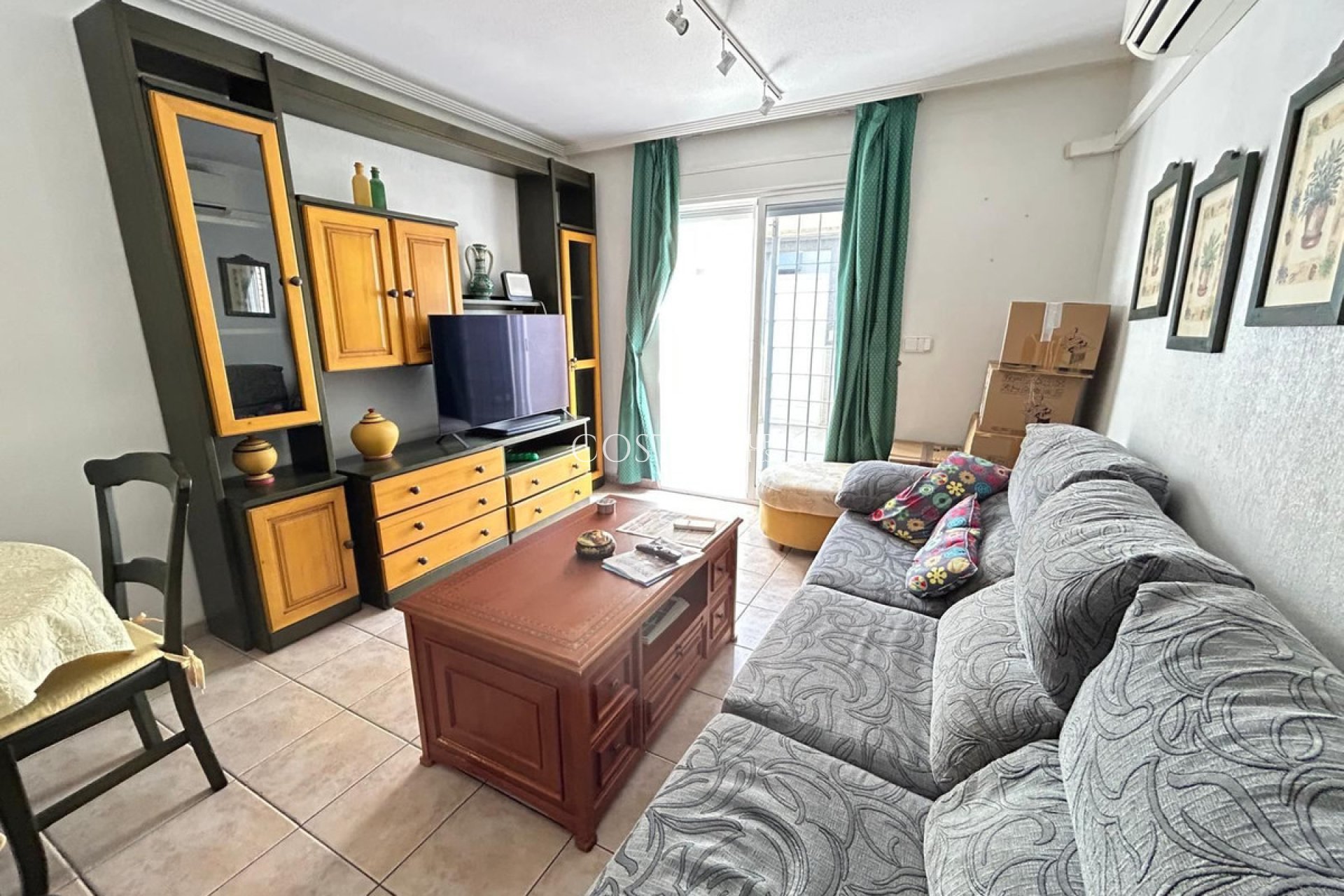 Wiederverkauf - House -
Torrevieja