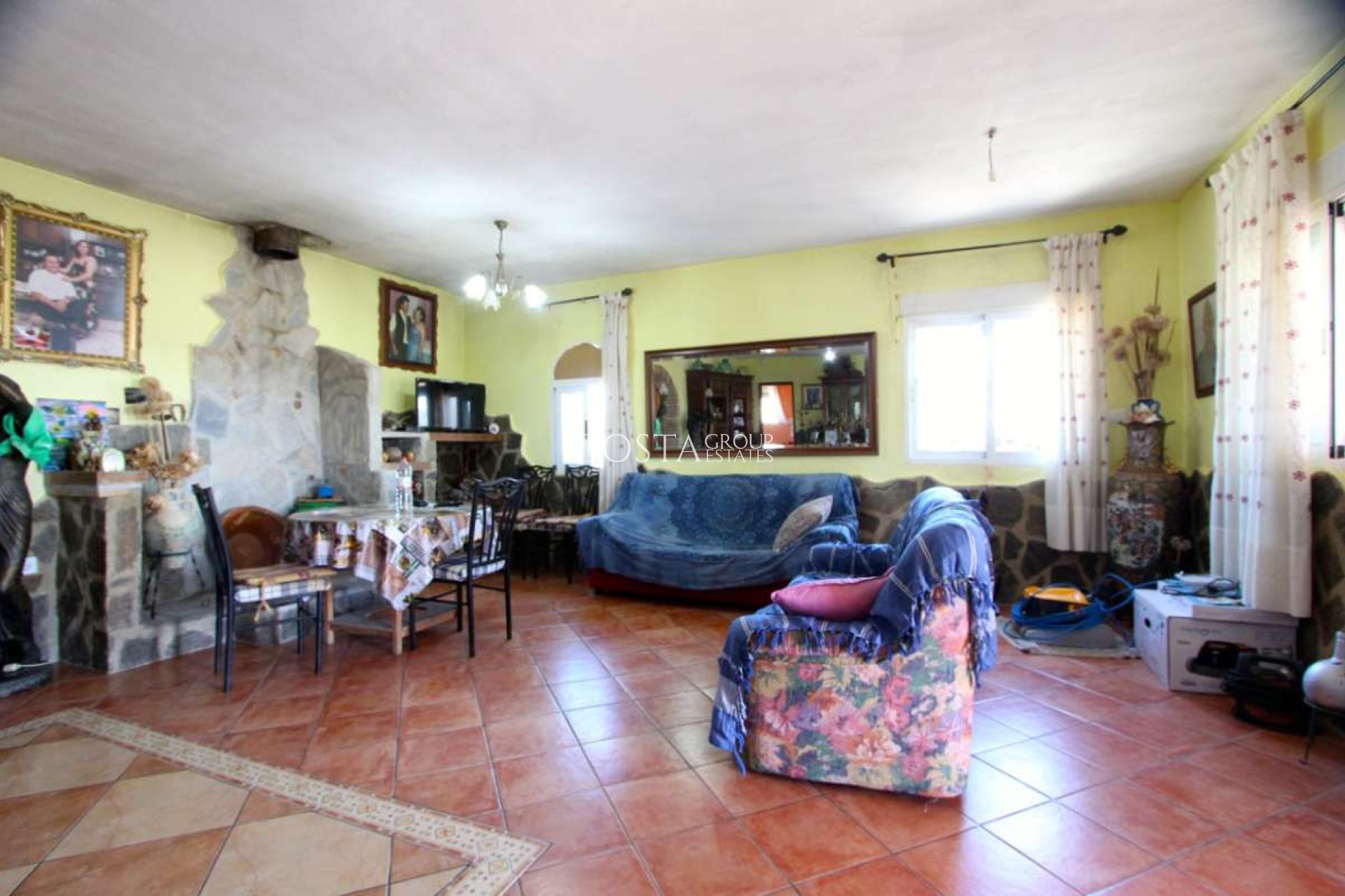 Wiederverkauf - Villa -
Albudeite