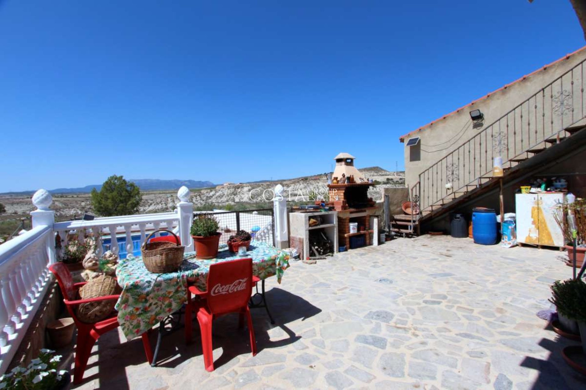 Wiederverkauf - Villa -
Albudeite