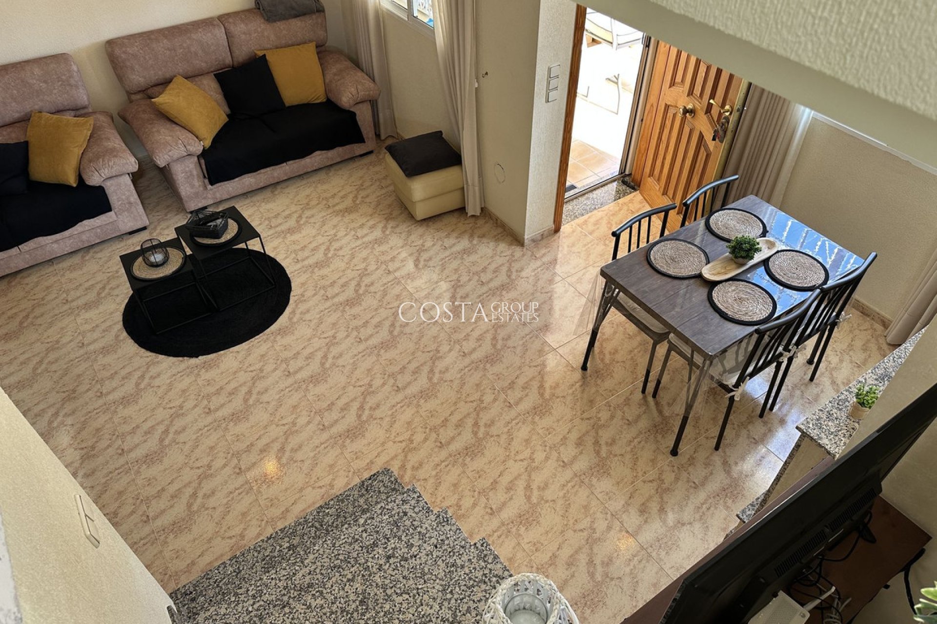 Wiederverkauf - Villa -
Alicante - Alicante Centro