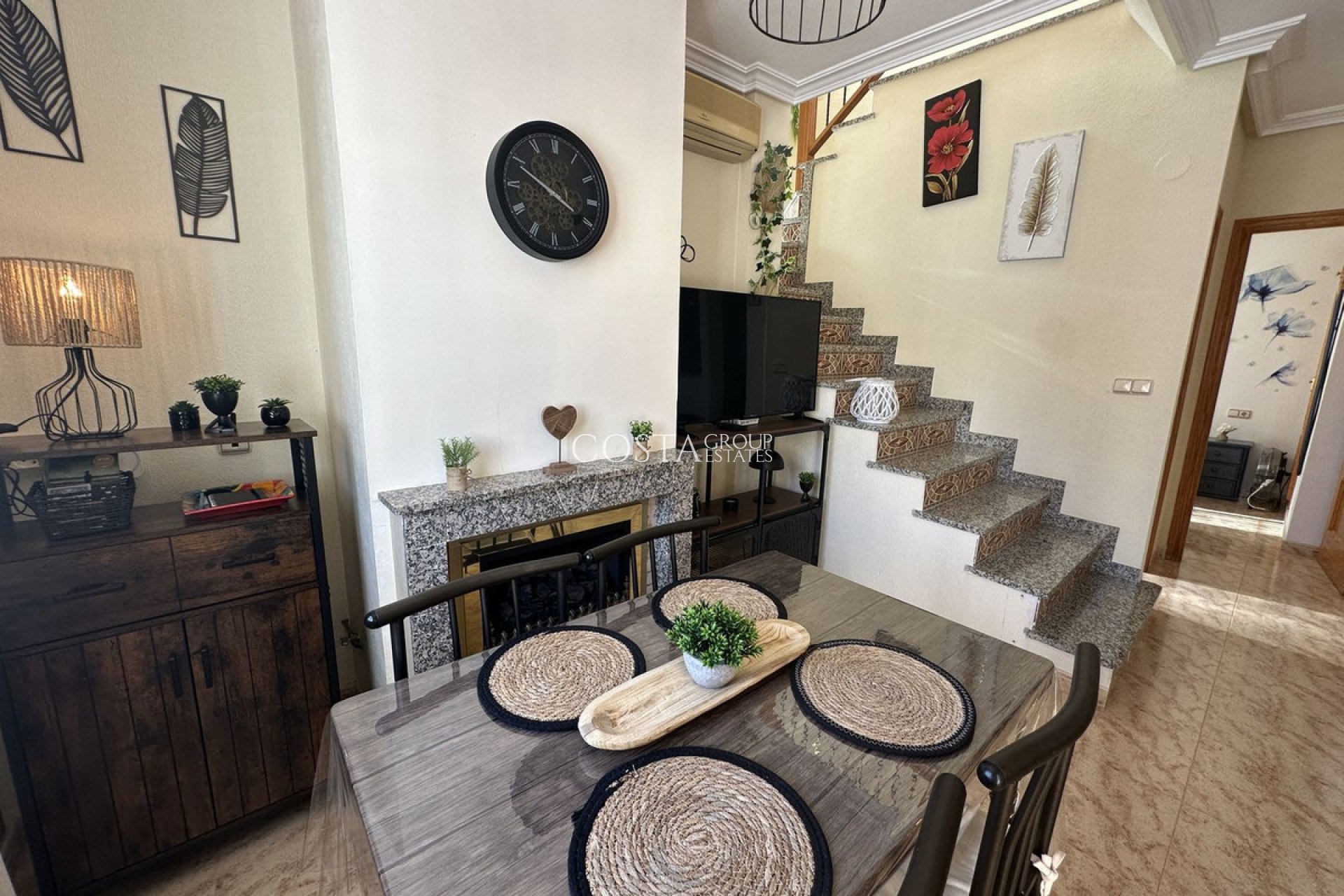 Wiederverkauf - Villa -
Alicante - Alicante Centro