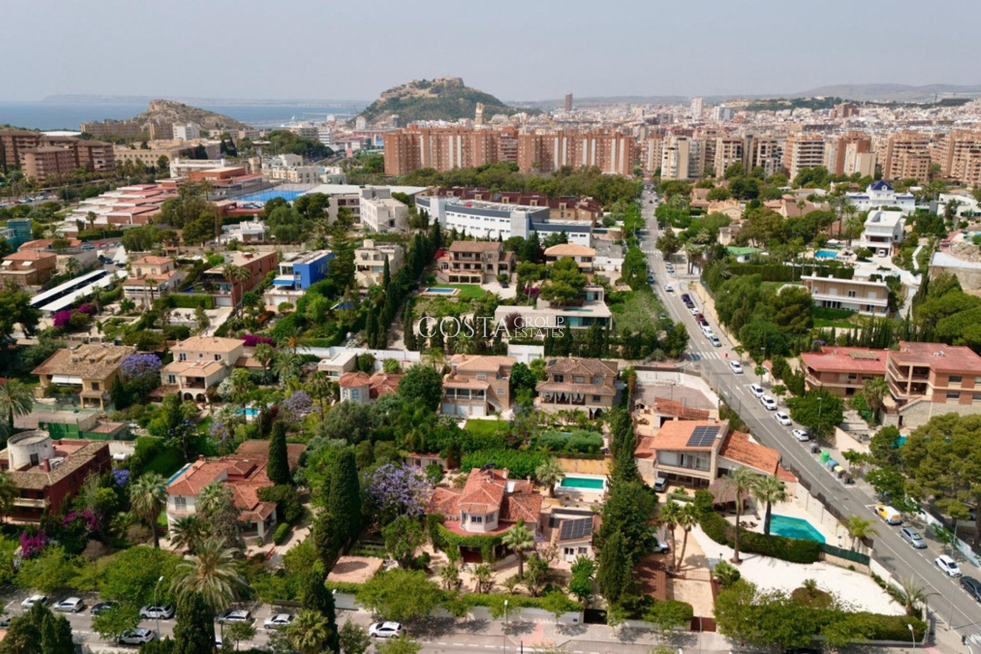 Wiederverkauf - Villa -
Alicante - Alicante Centro