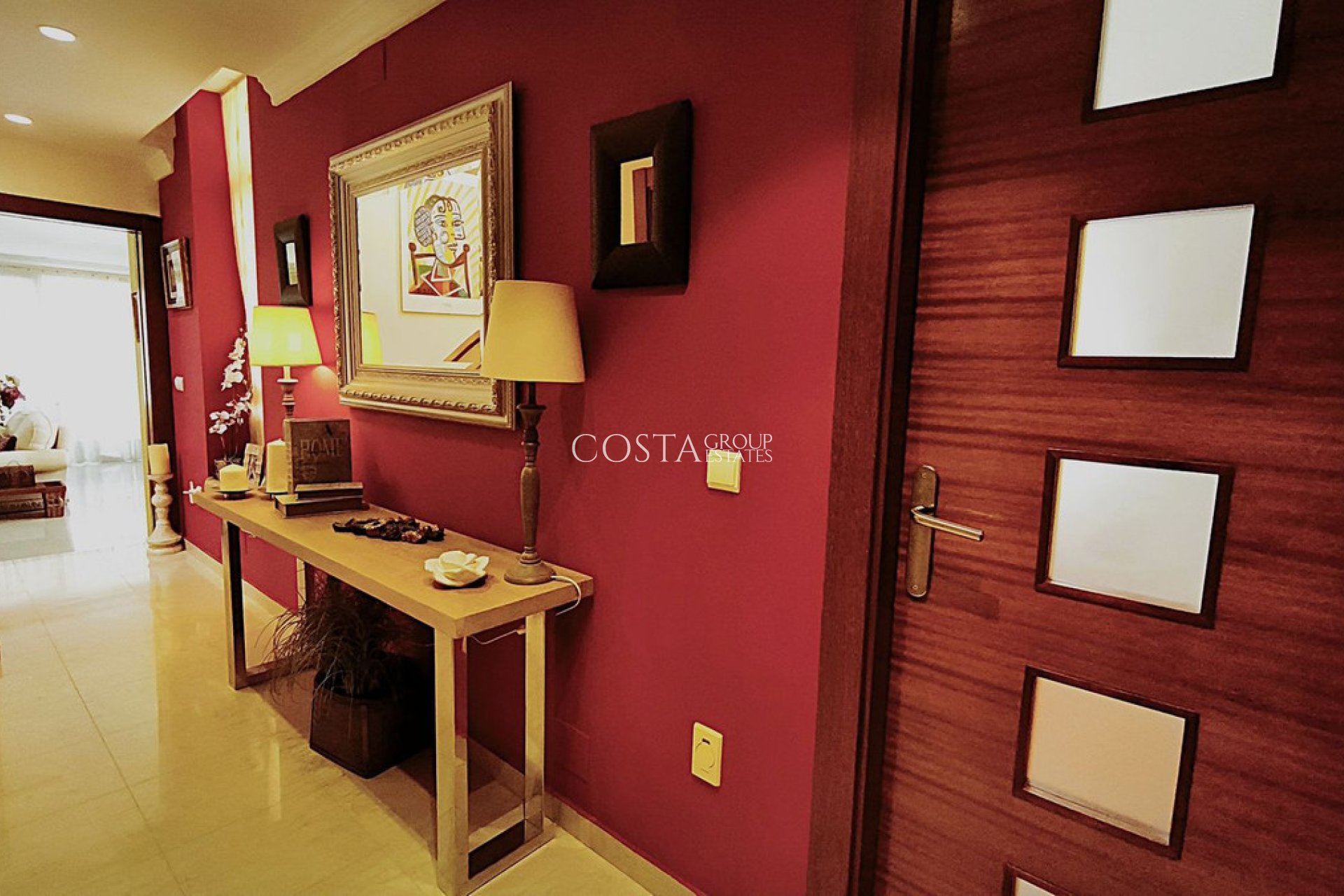 Wiederverkauf - Villa -
Alicante - Alicante Centro