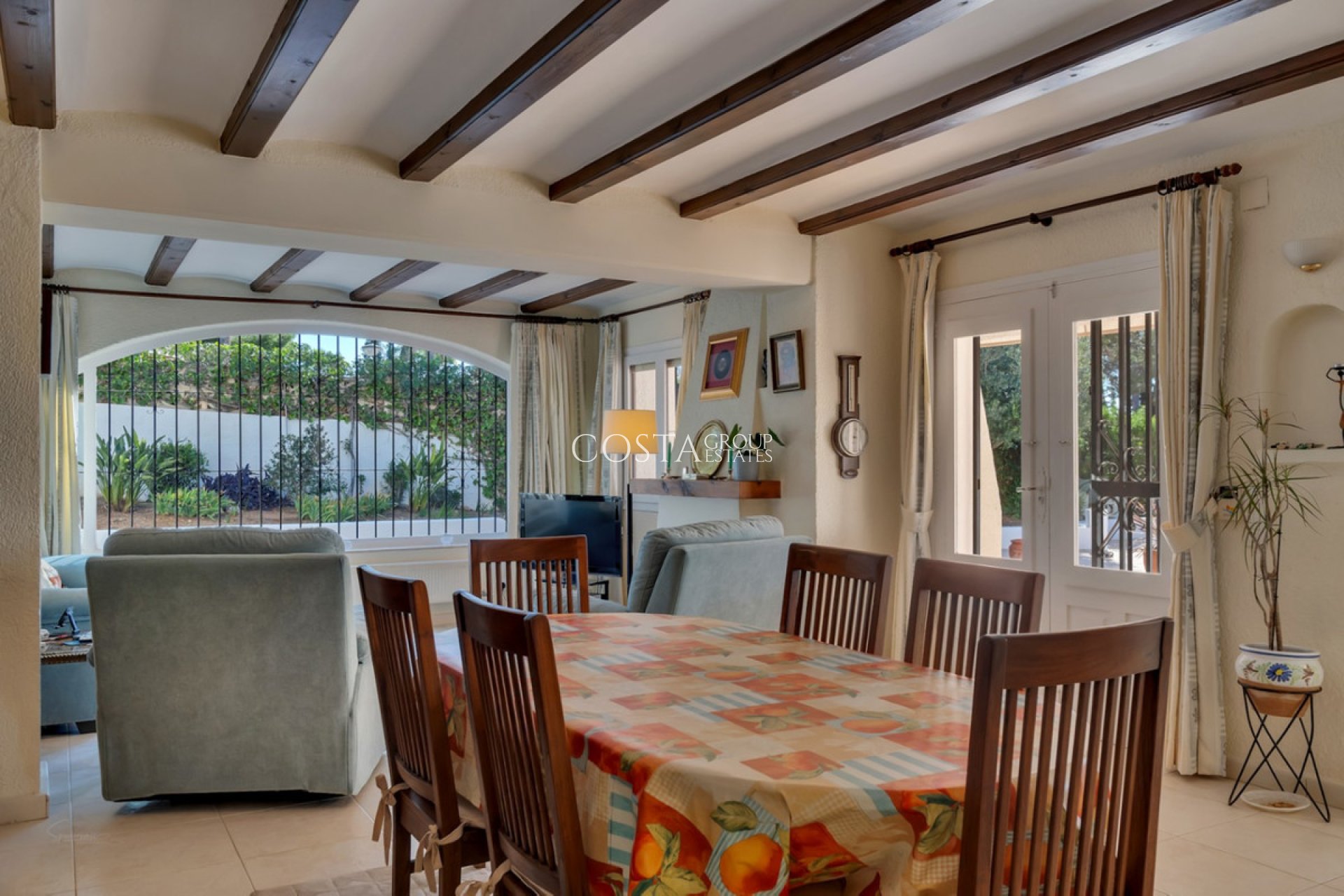 Wiederverkauf - Villa -
Alicante - Alicante Centro