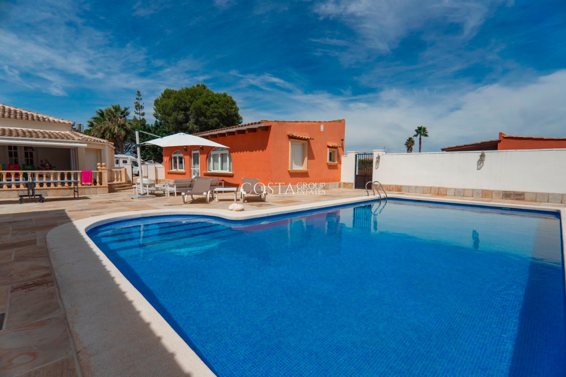 Wiederverkauf - Villa -
Almoradí - Heredades