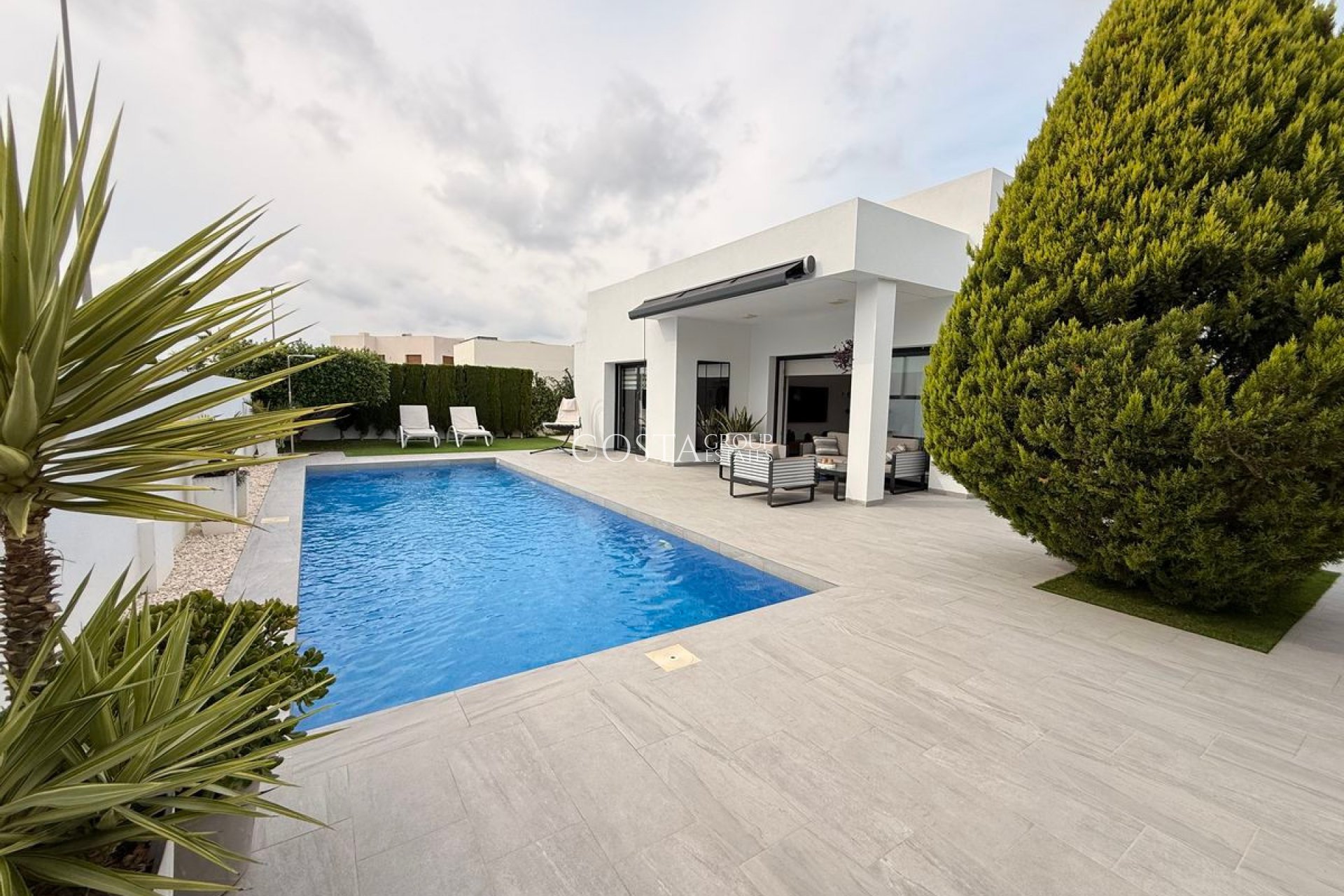 Wiederverkauf - Villa -
Benijofar