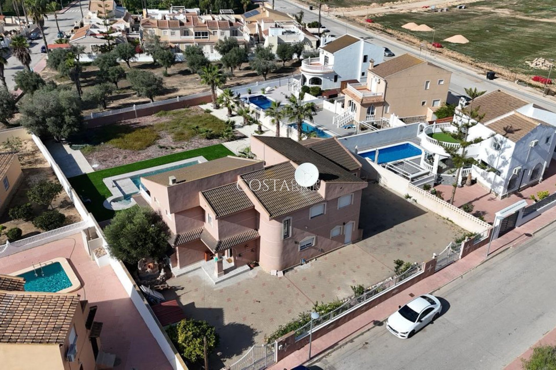 Wiederverkauf - Villa -
Benijofar