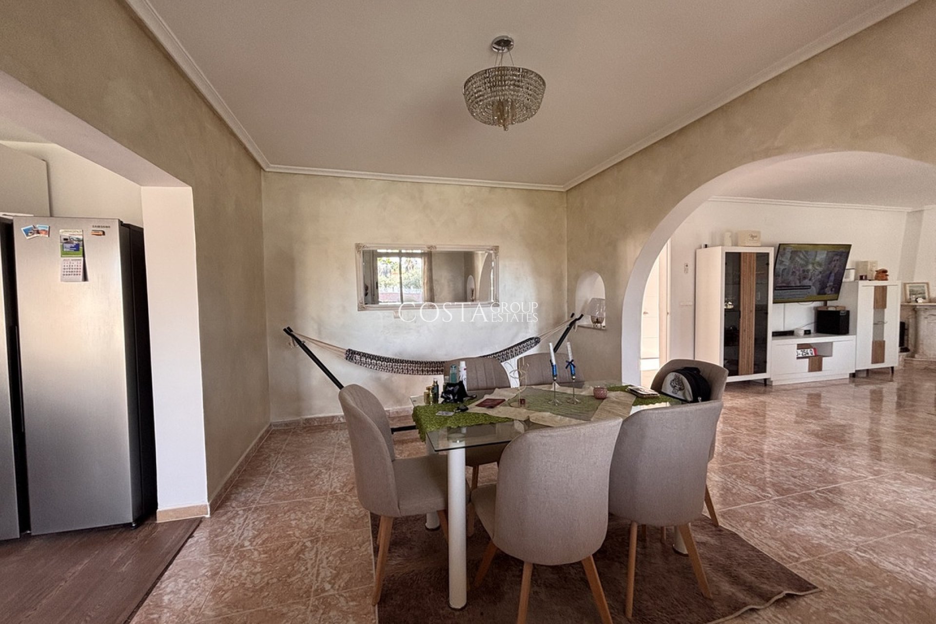 Wiederverkauf - Villa -
Benijofar