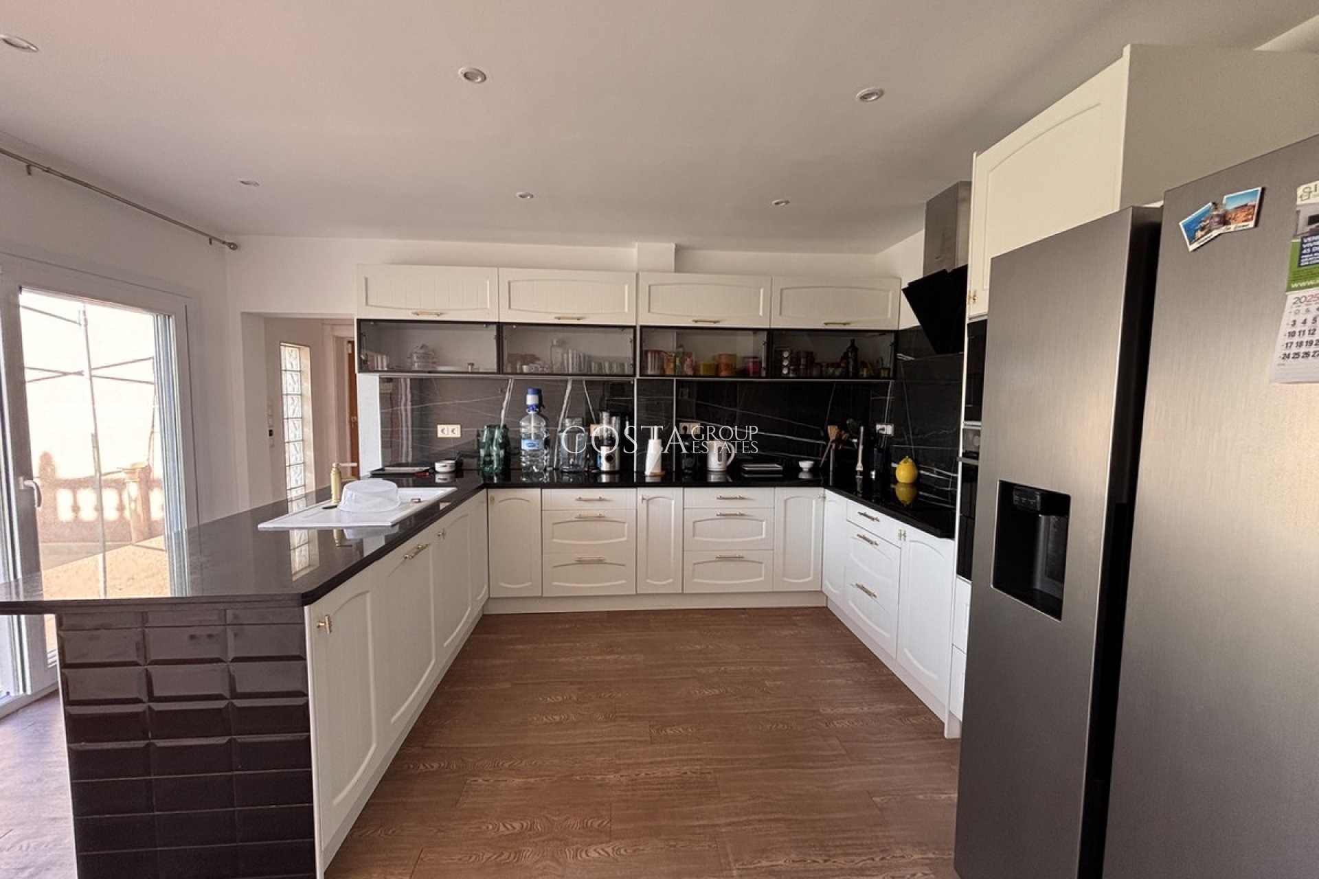 Wiederverkauf - Villa -
Benijofar