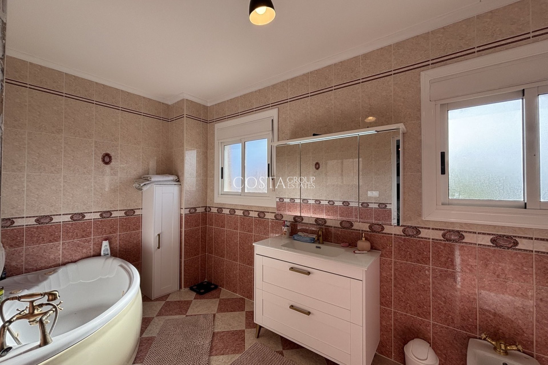 Wiederverkauf - Villa -
Benijofar