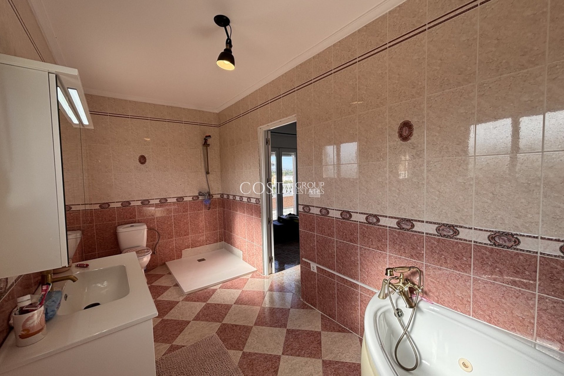 Wiederverkauf - Villa -
Benijofar