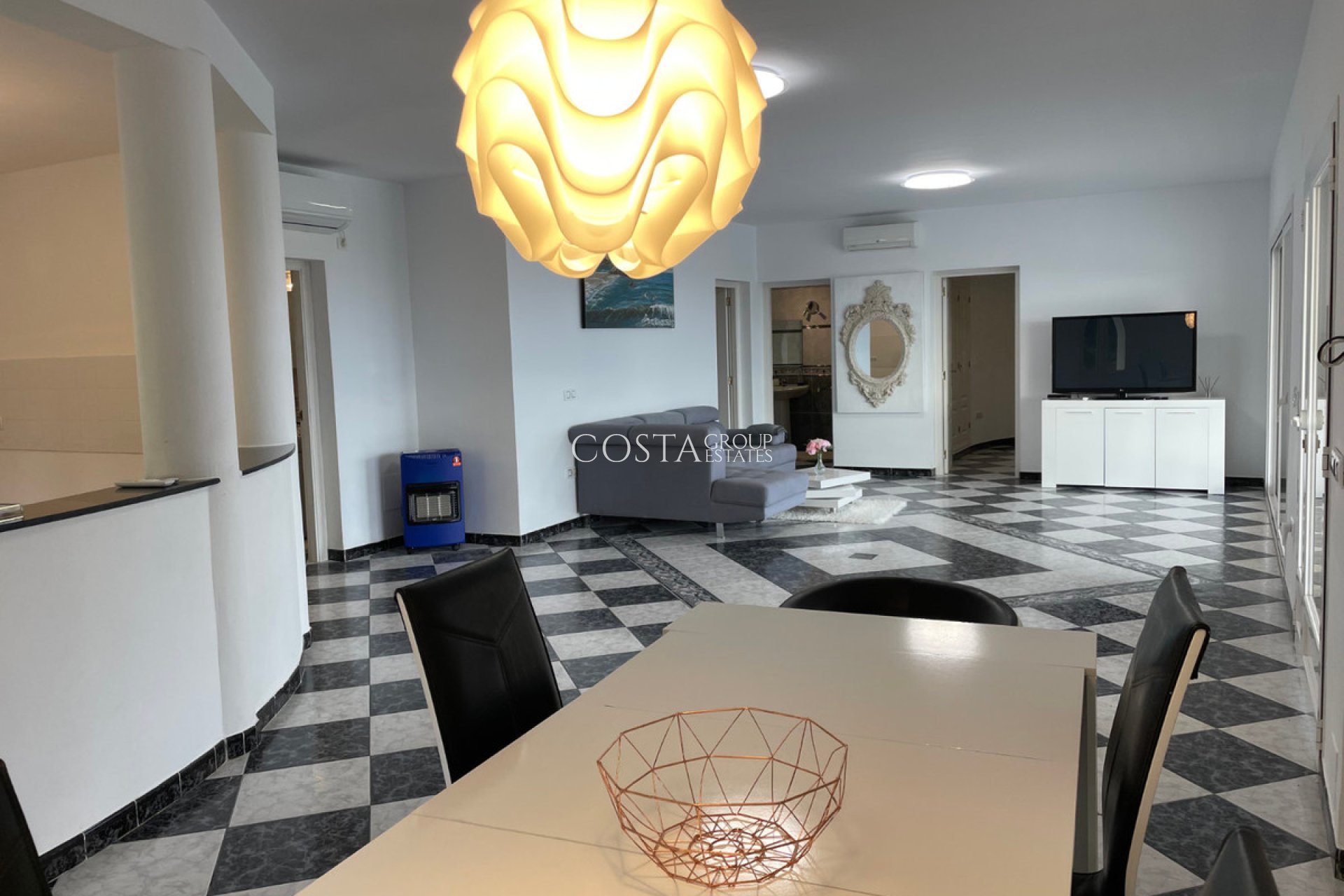 Wiederverkauf - Villa -
Calpe - Calpe Centro