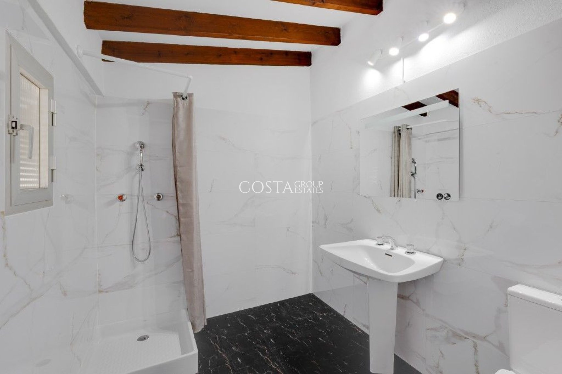 Wiederverkauf - Villa -
Calpe - Calpe Centro