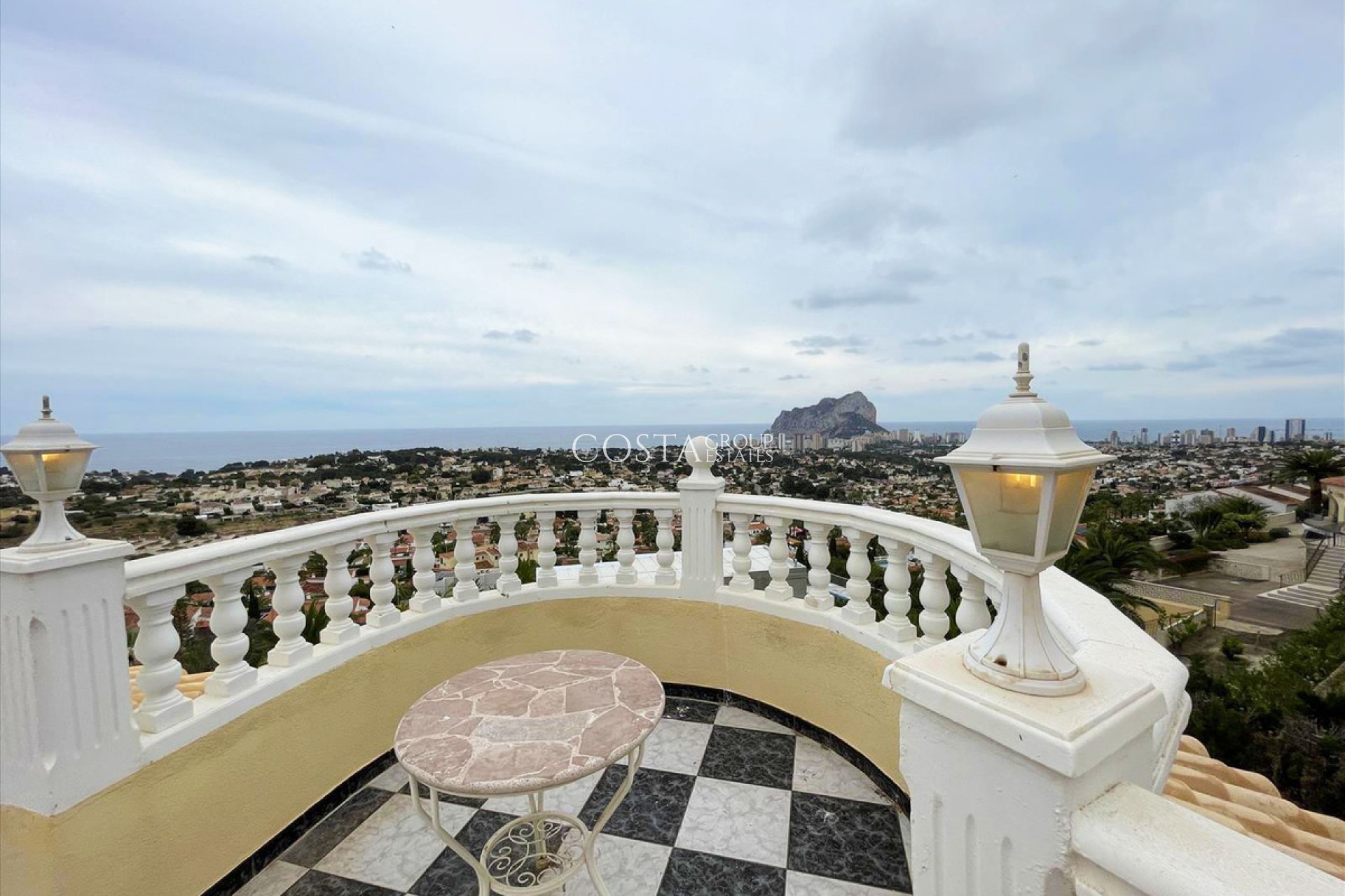 Wiederverkauf - Villa -
Calpe - Calpe Centro