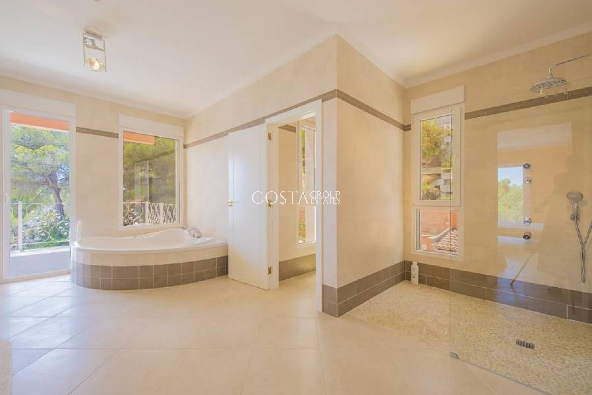 Wiederverkauf - Villa -
Calpe - Calpe Centro