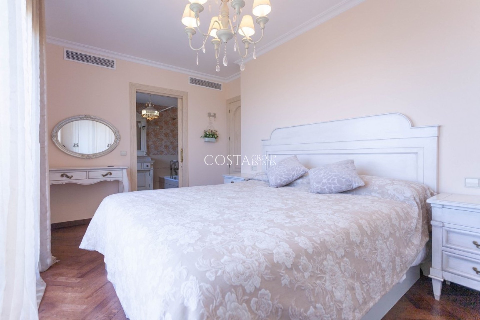 Wiederverkauf - Villa -
Calpe - Calpe Centro