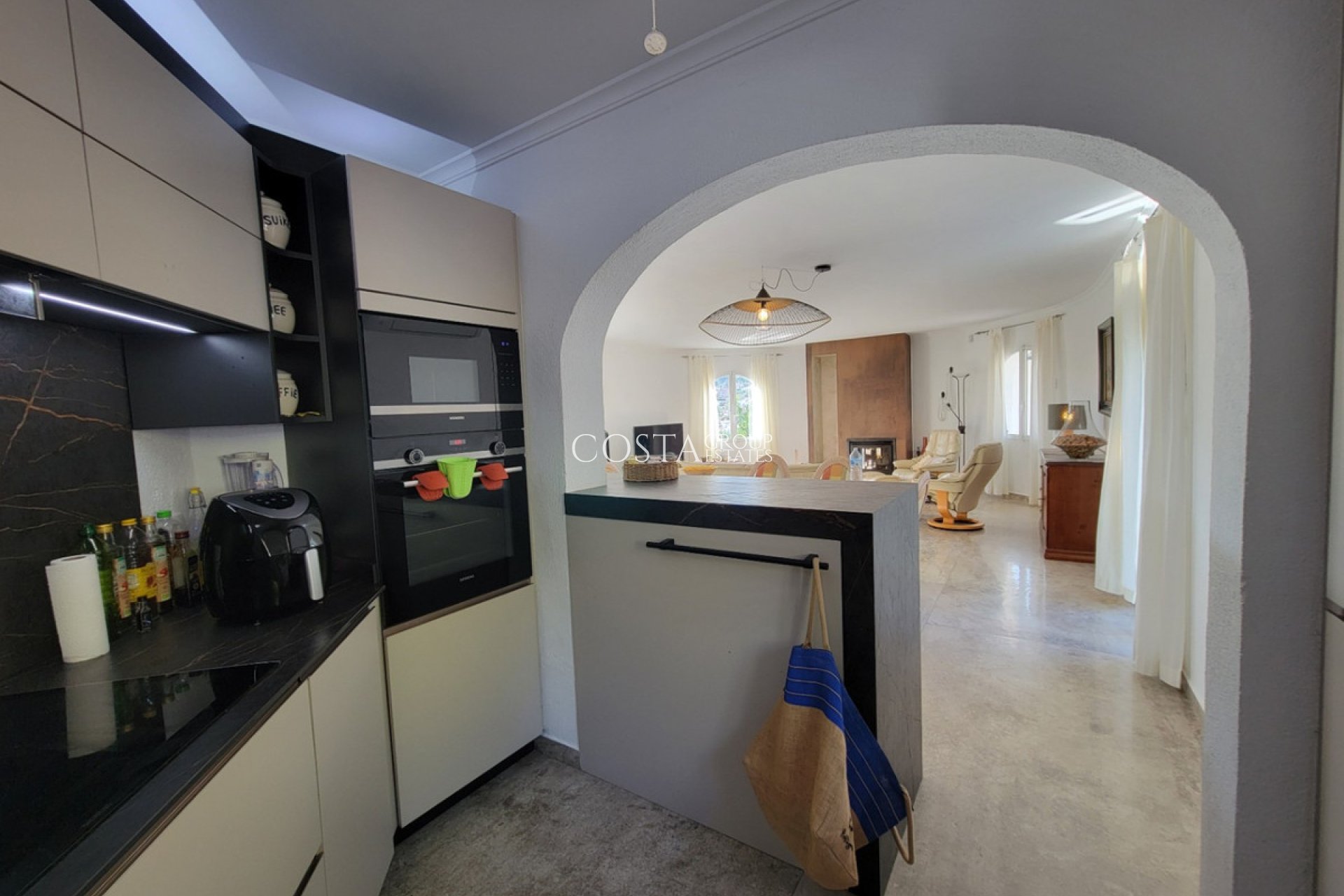 Wiederverkauf - Villa -
Calpe - Calpe Centro