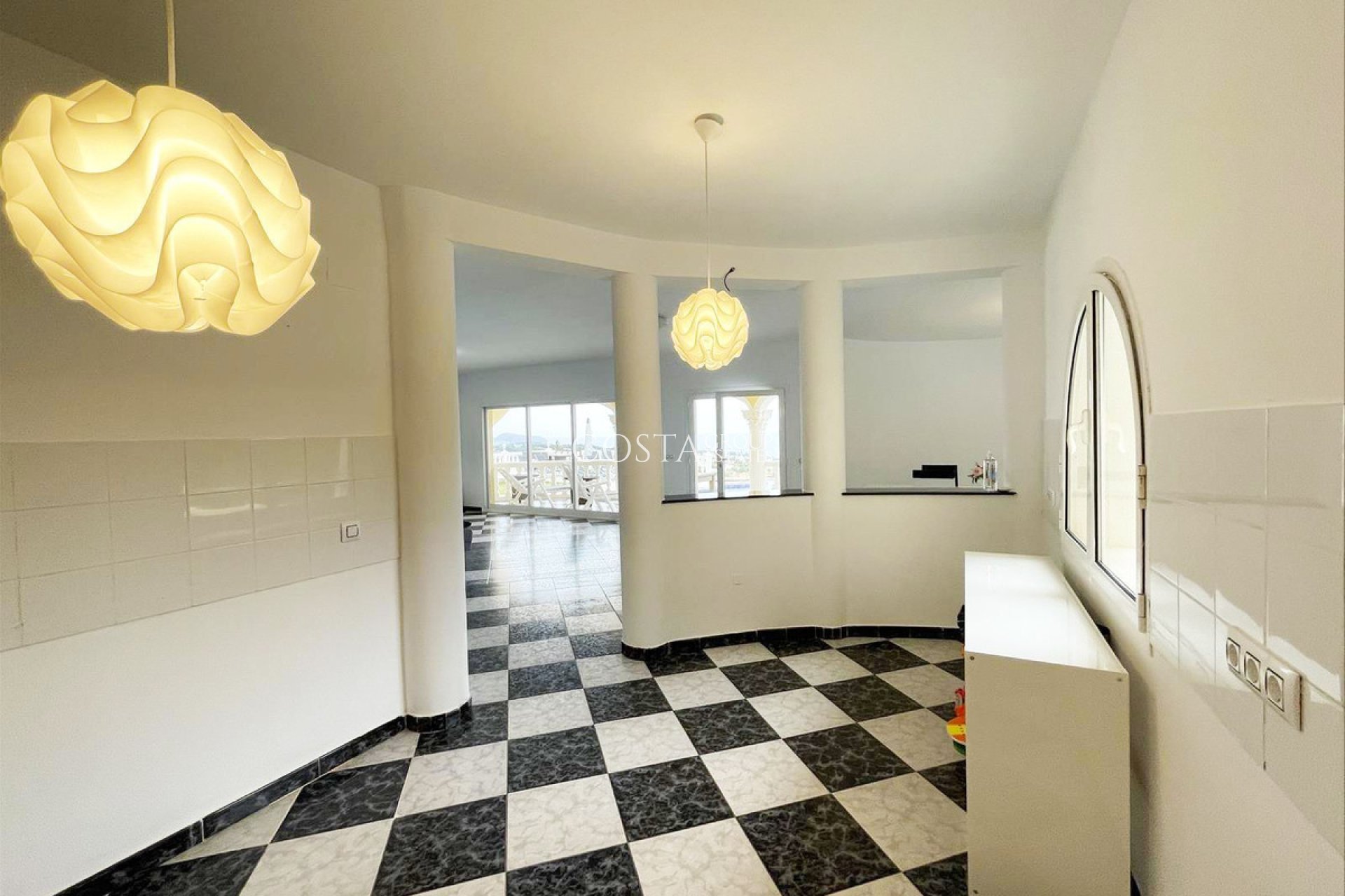 Wiederverkauf - Villa -
Calpe - Calpe Centro