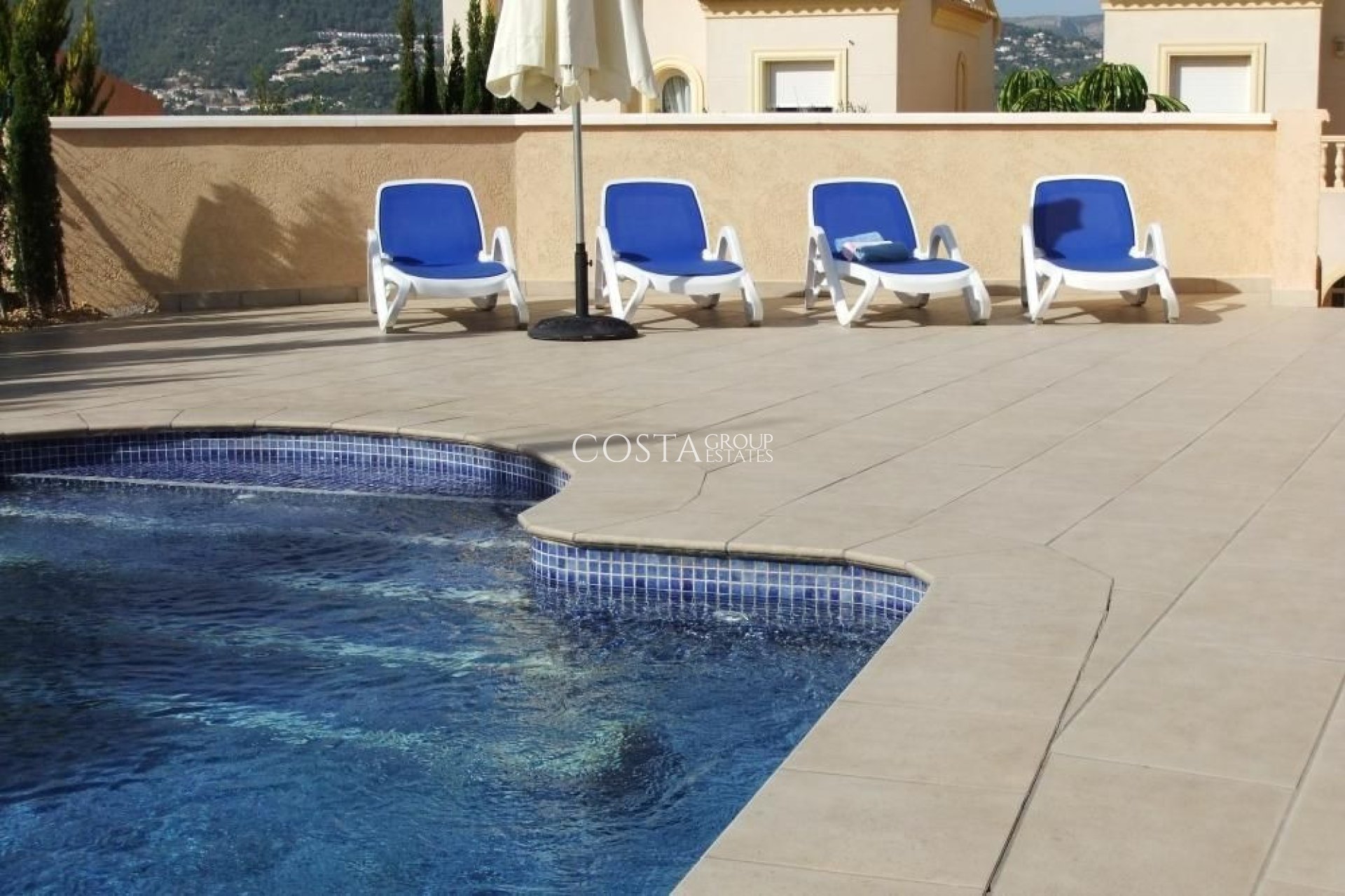 Wiederverkauf - Villa -
Calpe - Calpe Centro