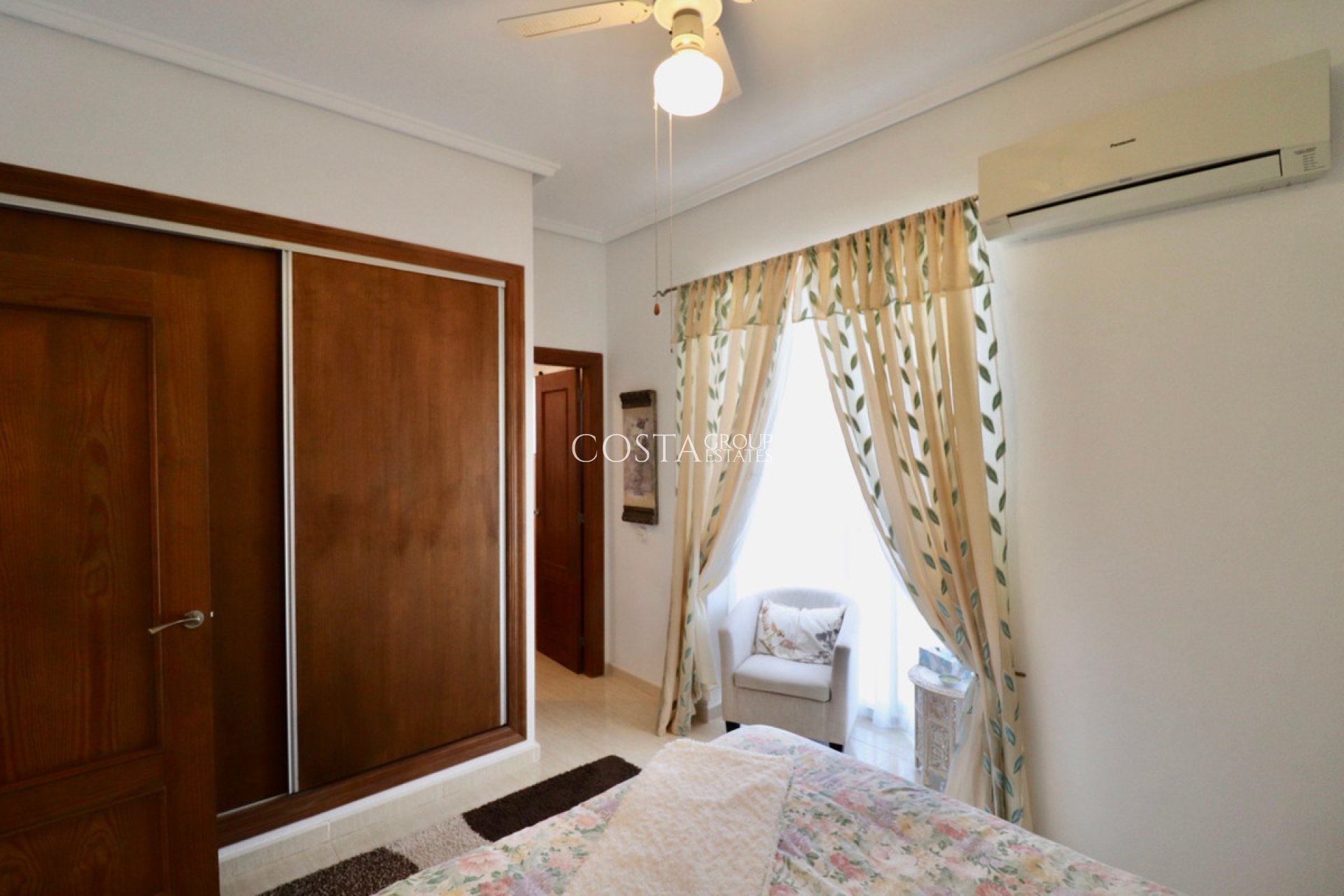 Wiederverkauf - Villa -
Catral - Catral Centro