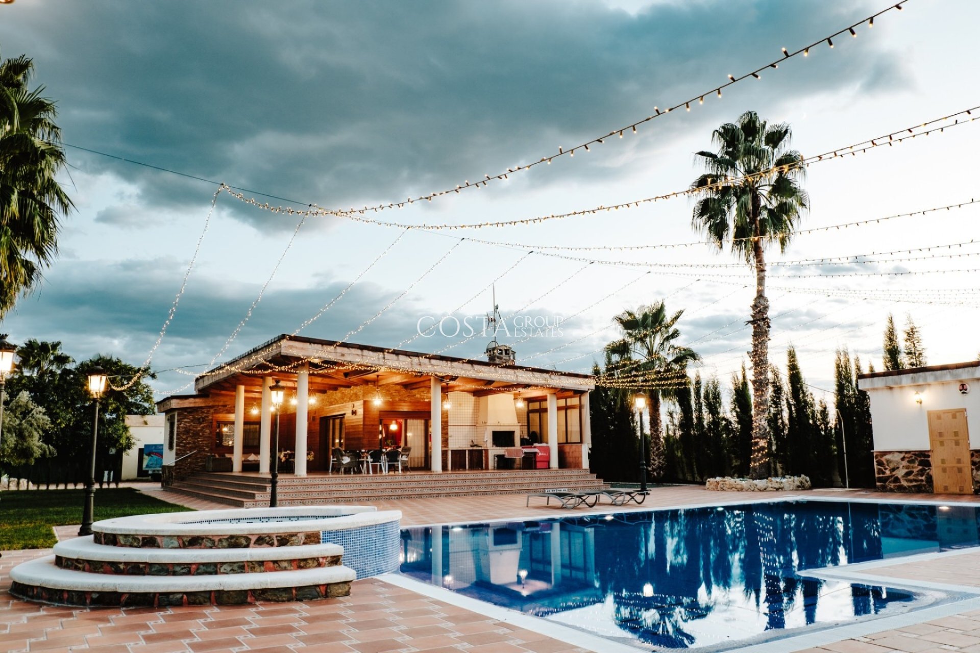 Wiederverkauf - Villa -
Catral