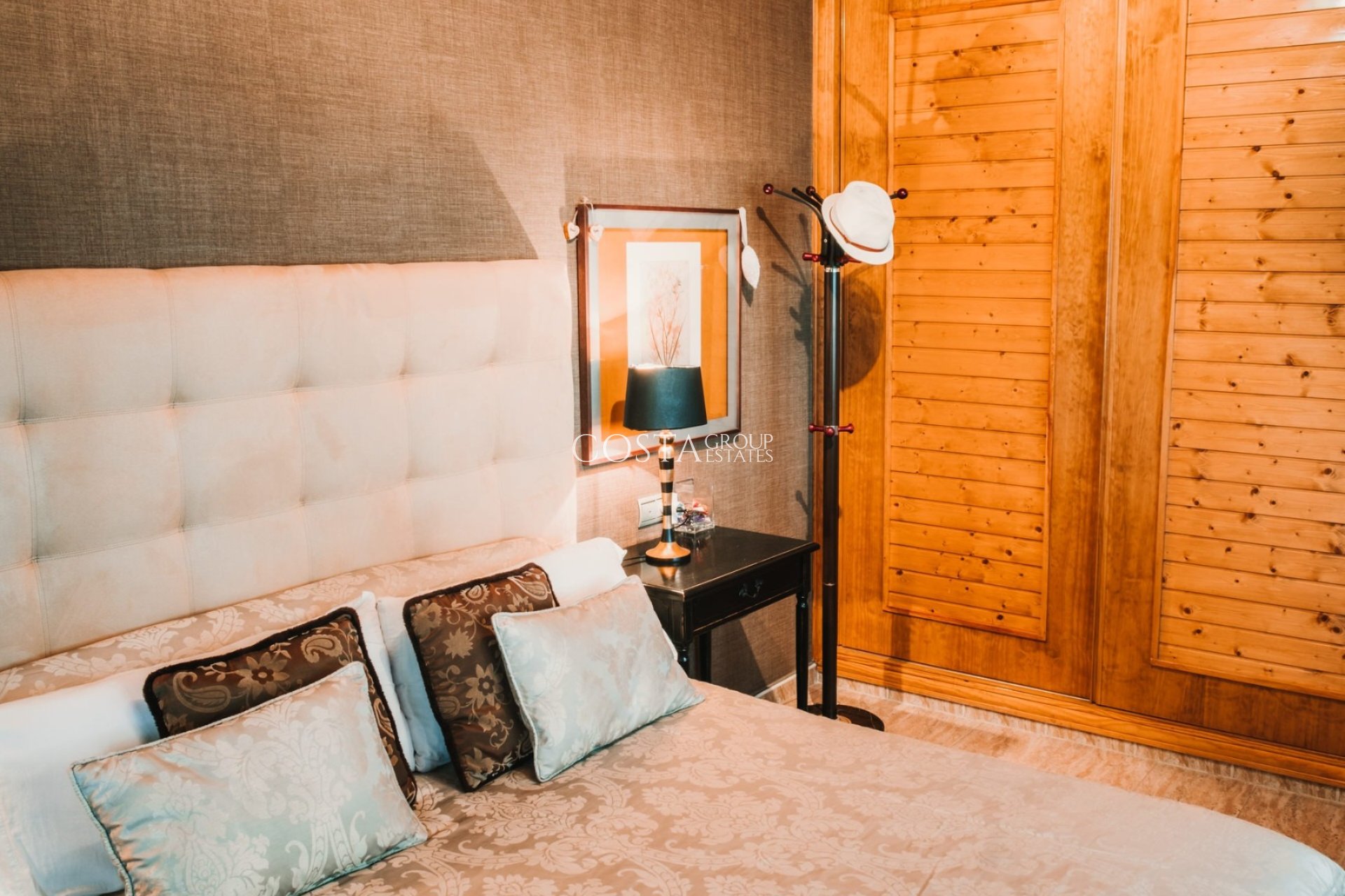 Wiederverkauf - Villa -
Catral