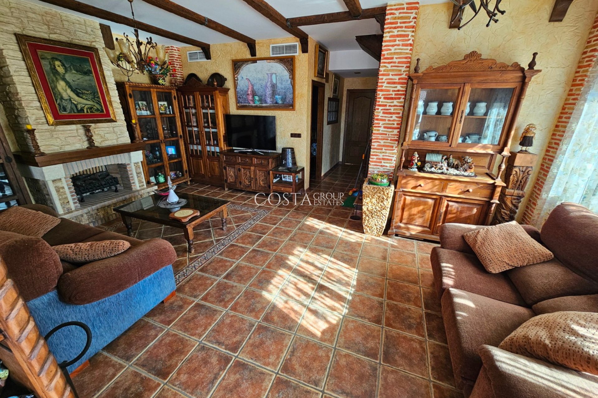 Wiederverkauf - Villa -
Daya Nueva - Daya Nueva Centro