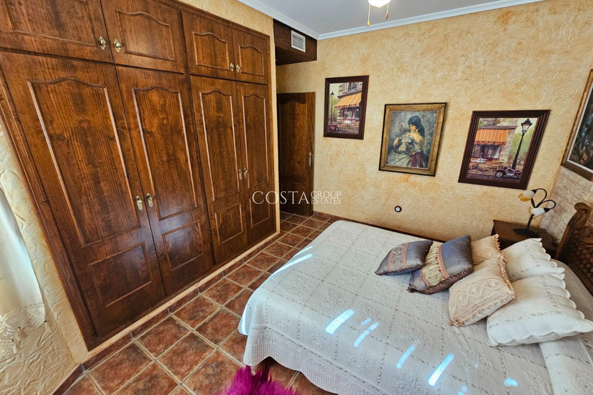 Wiederverkauf - Villa -
Daya Nueva - Daya Nueva Centro