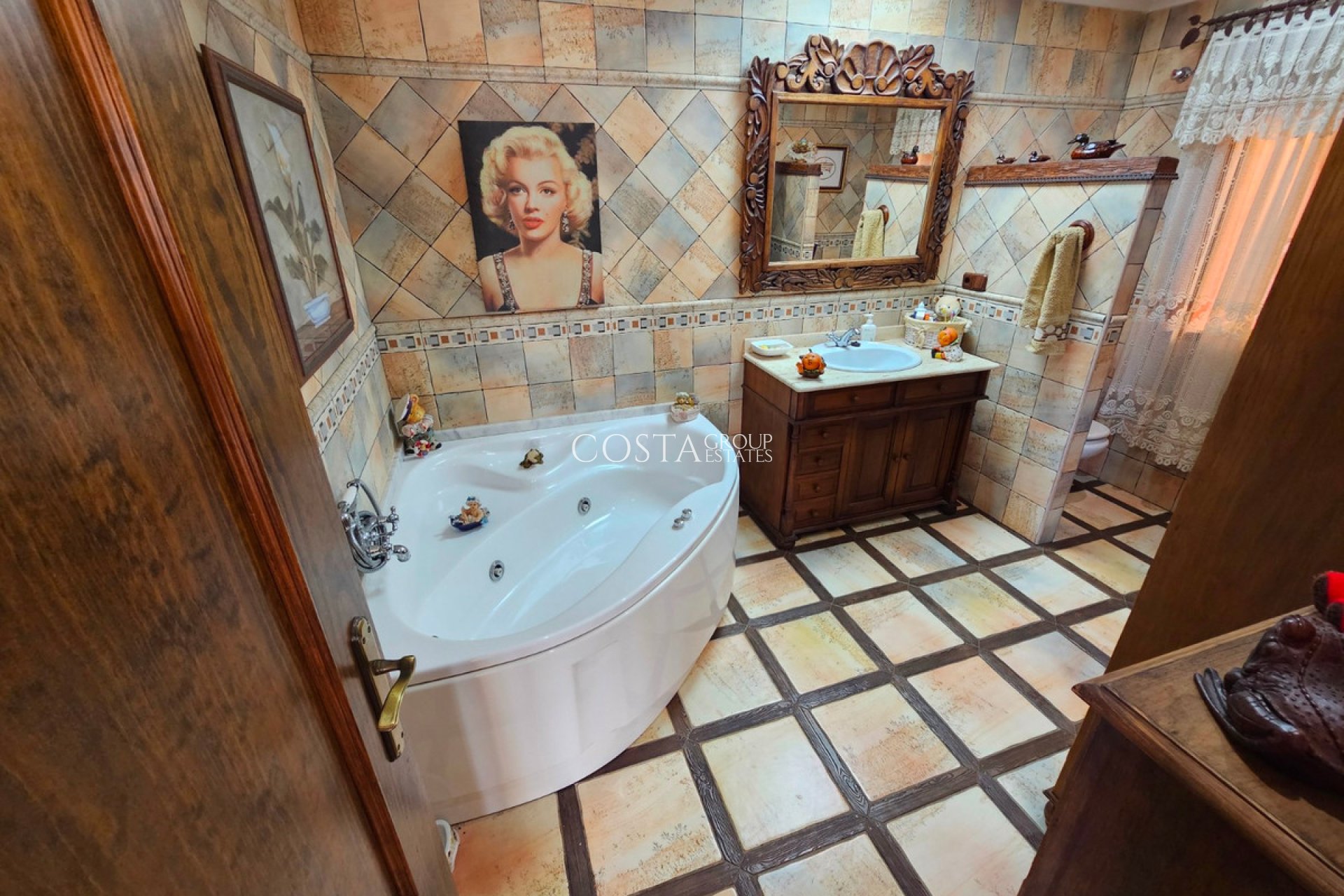 Wiederverkauf - Villa -
Daya Nueva - Daya Nueva Centro