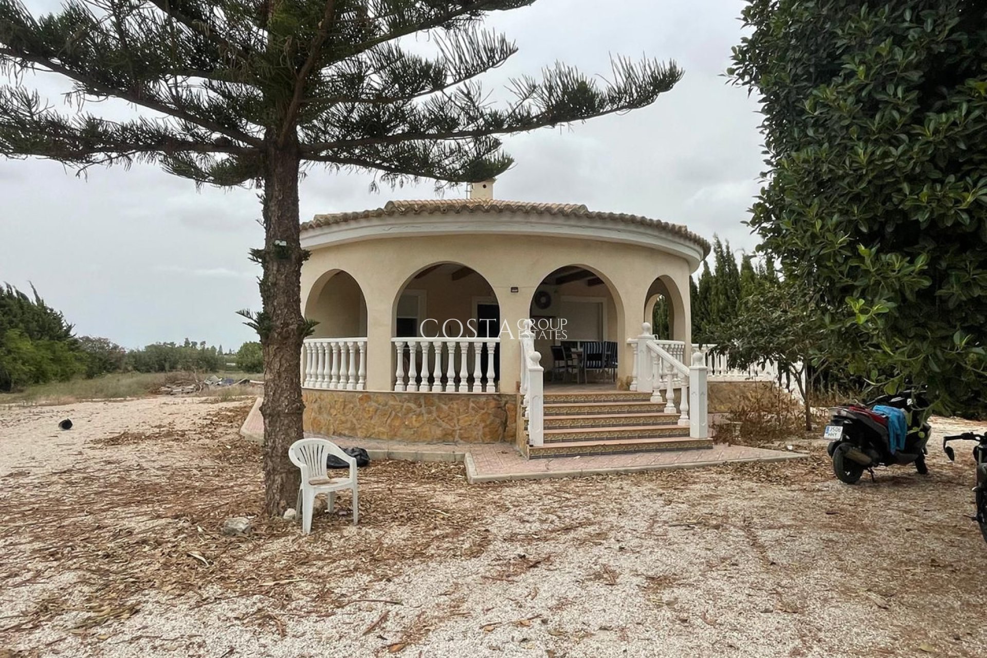 Wiederverkauf - Villa -
Daya Vieja - Daya Vieja Centro