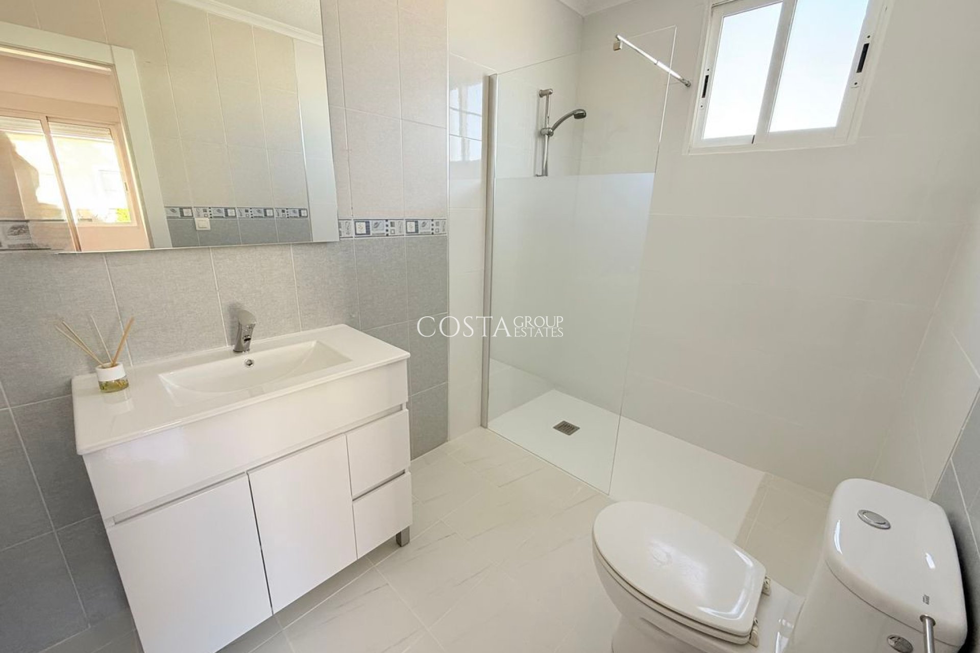 Wiederverkauf - Villa -
Dolores - Dolores Centro