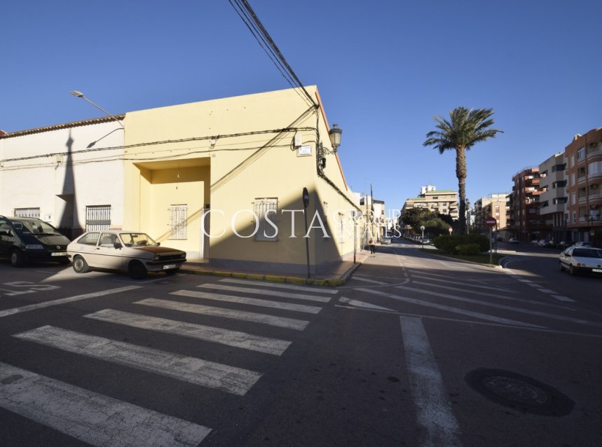 Wiederverkauf - Villa -
Guardamar del Segura - Guardamar del Segura Centro