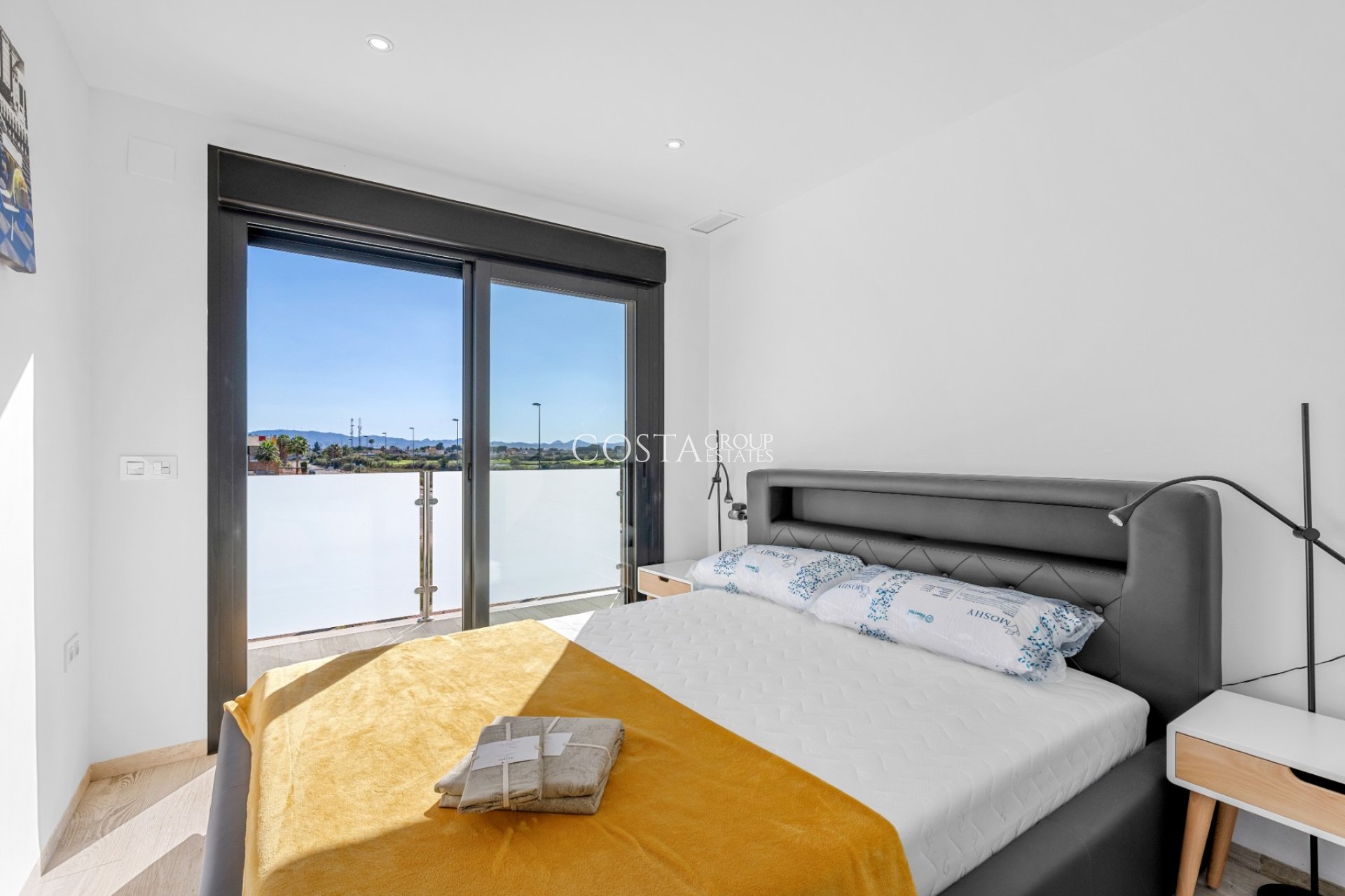 Wiederverkauf - Villa -
Los Alcazares