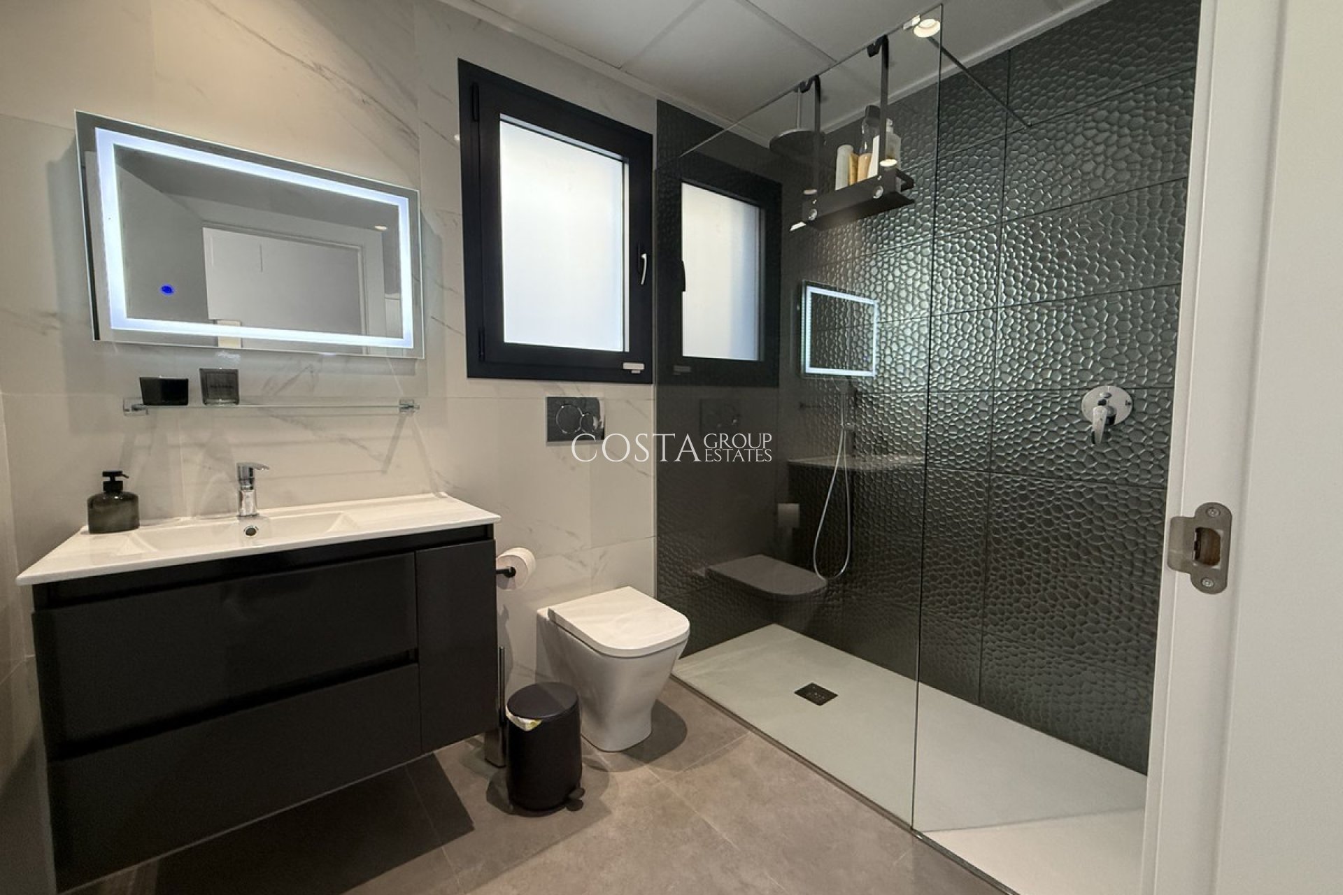 Wiederverkauf - Villa -
Los Montesinos - Los Montesinos Centro