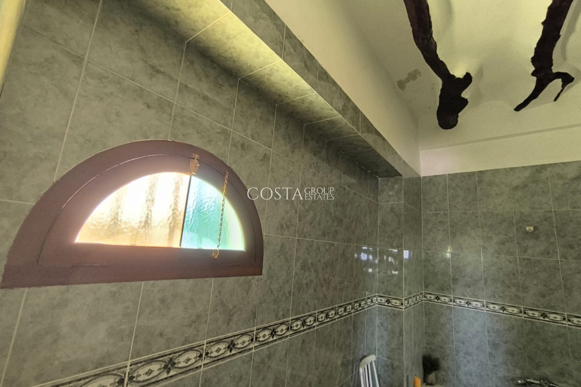 Wiederverkauf - Villa -
Novelda - Novelda Centro