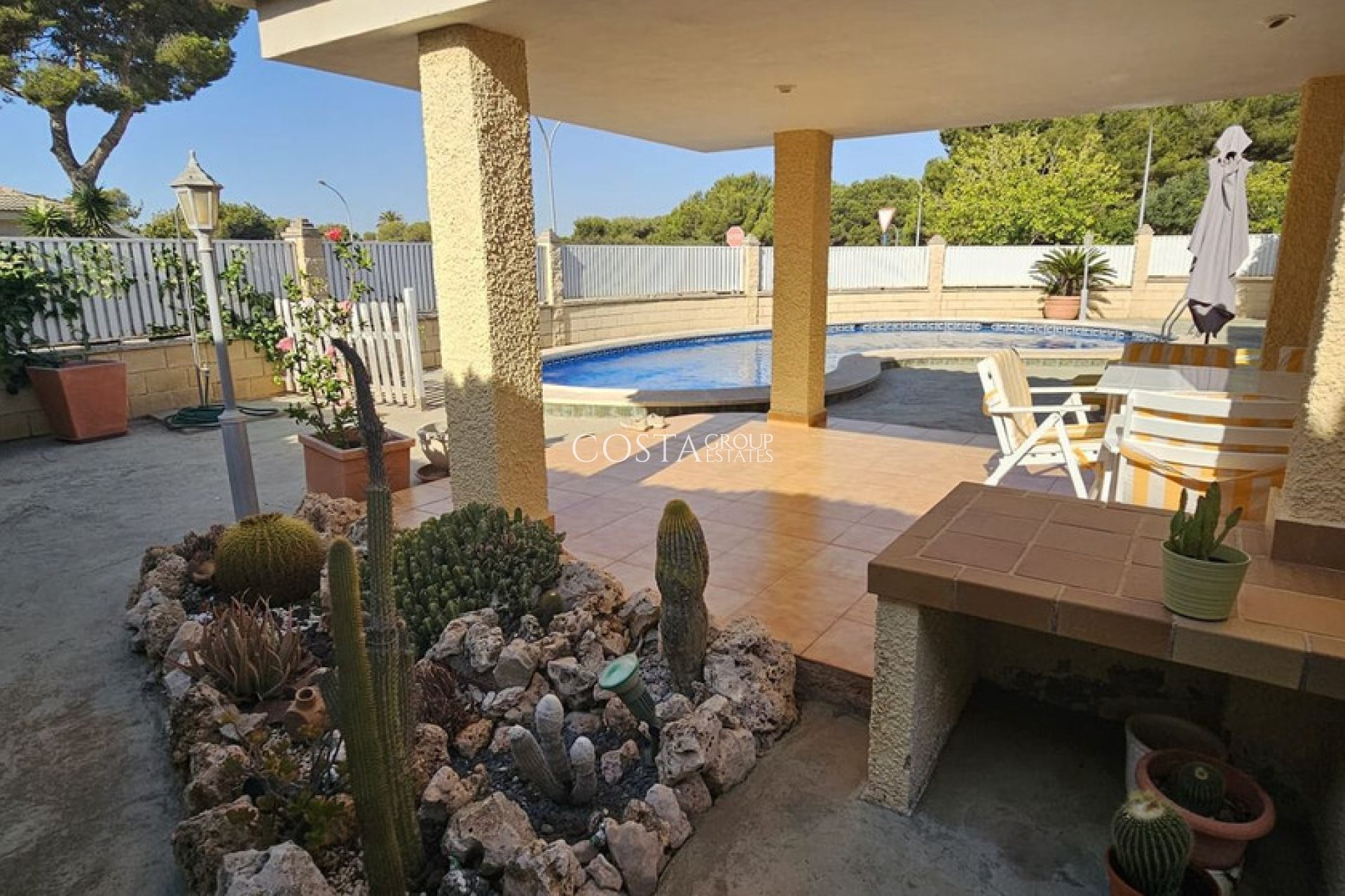 Wiederverkauf - Villa -
Orihuela - Campoamor
